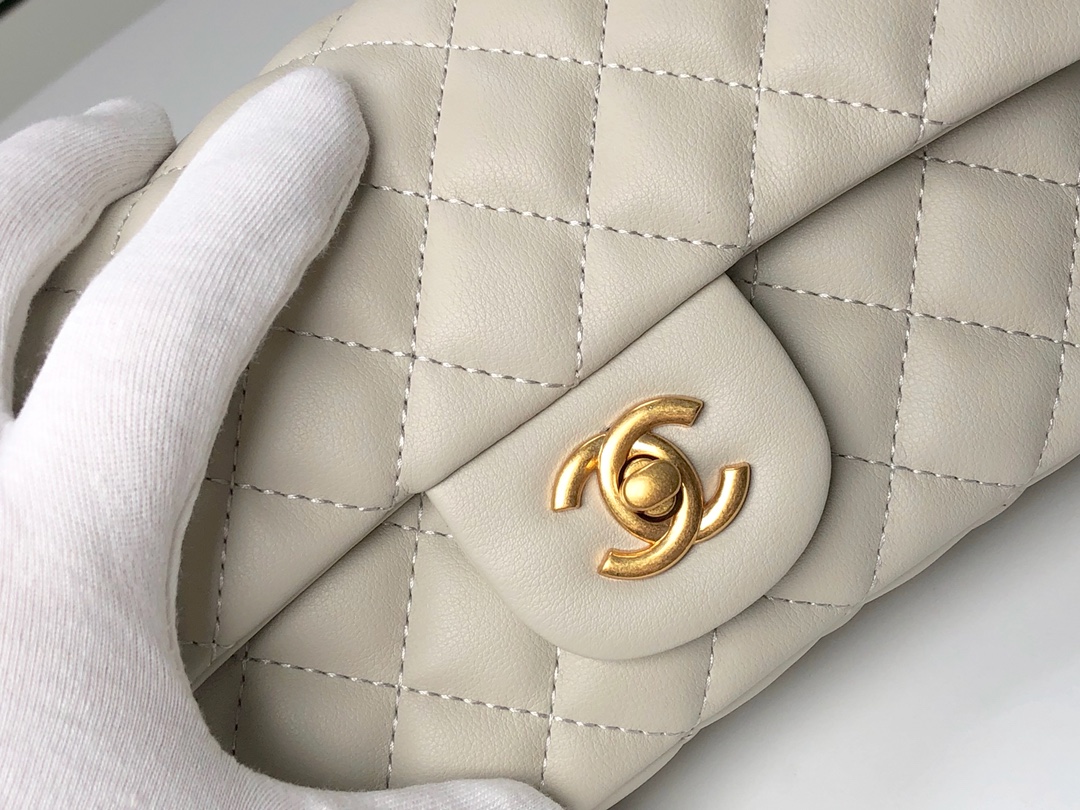 Chanel Cross Body Metal Ball Chain Shoulder Bag Handbag