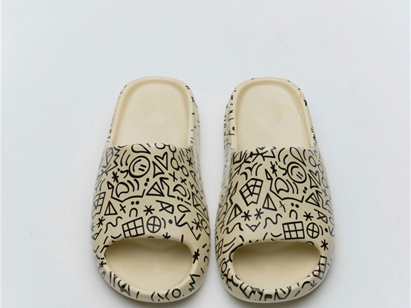 Yeezy Slide Graffiti FW6345-1