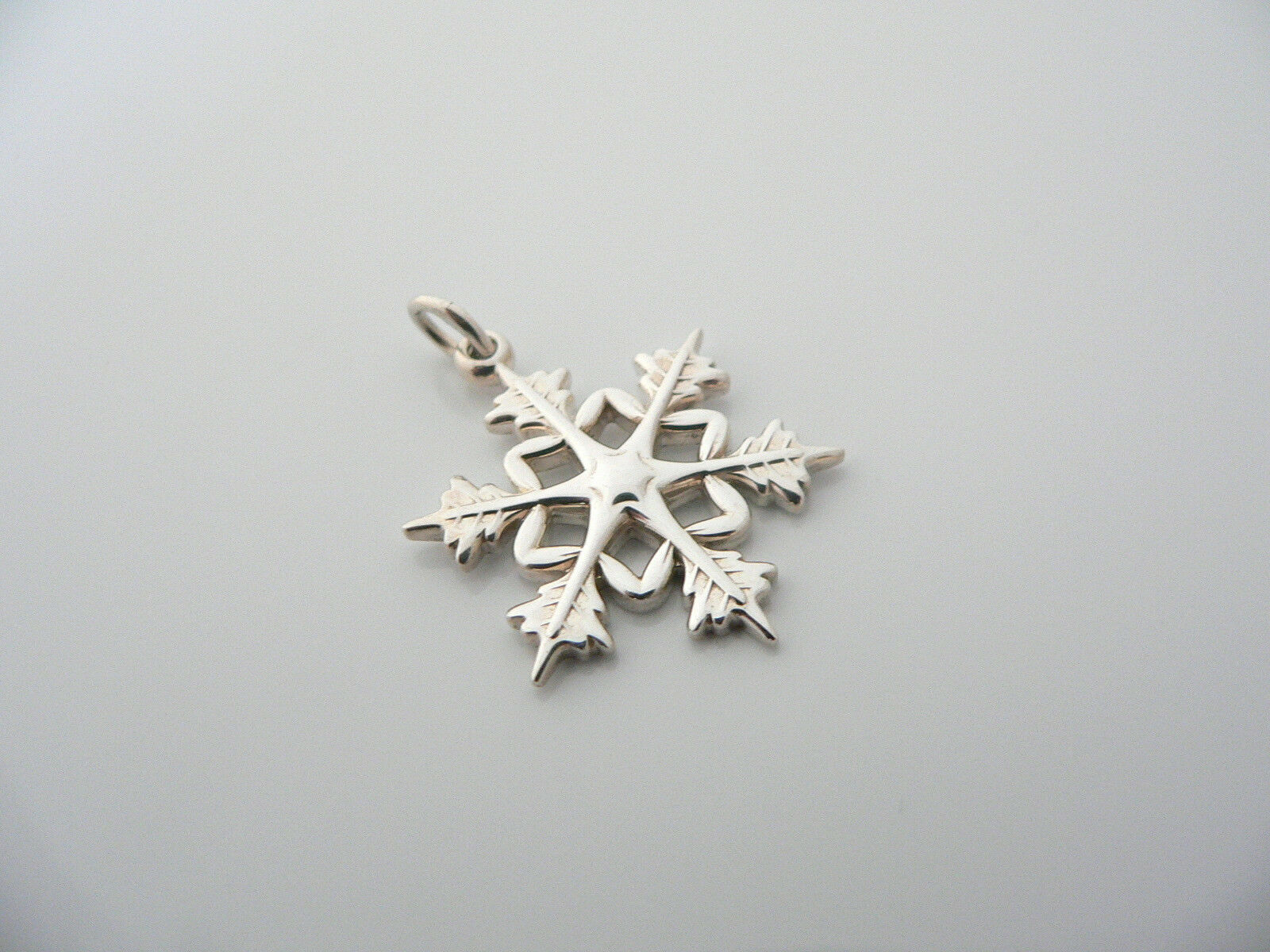 Tiffany & Co Silver Snowflake Charm Clasp 4 Necklace Bracelet Winter Gift Love