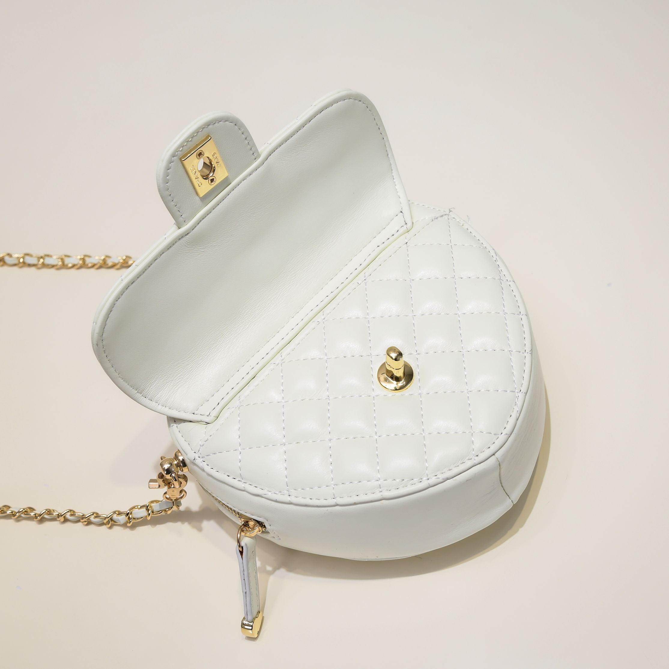 Chanel Peach Pericardium Bag Shoulder Bag Handbag