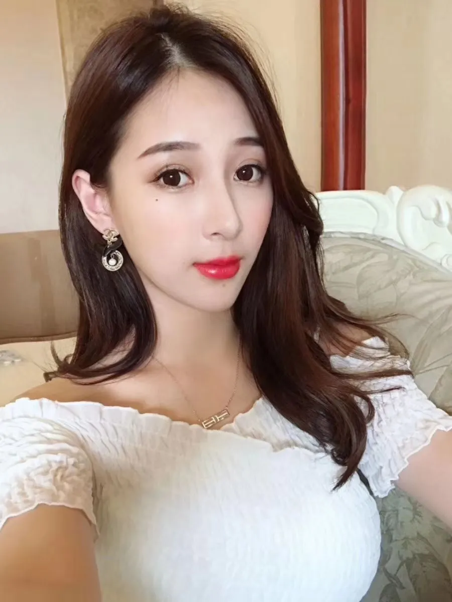 Quality Luxury Tiffany T Two Open Horizontal Bar Pendant Female Diamonds Necklace Rose Gold/ Yellow Gold / Silver 60991359