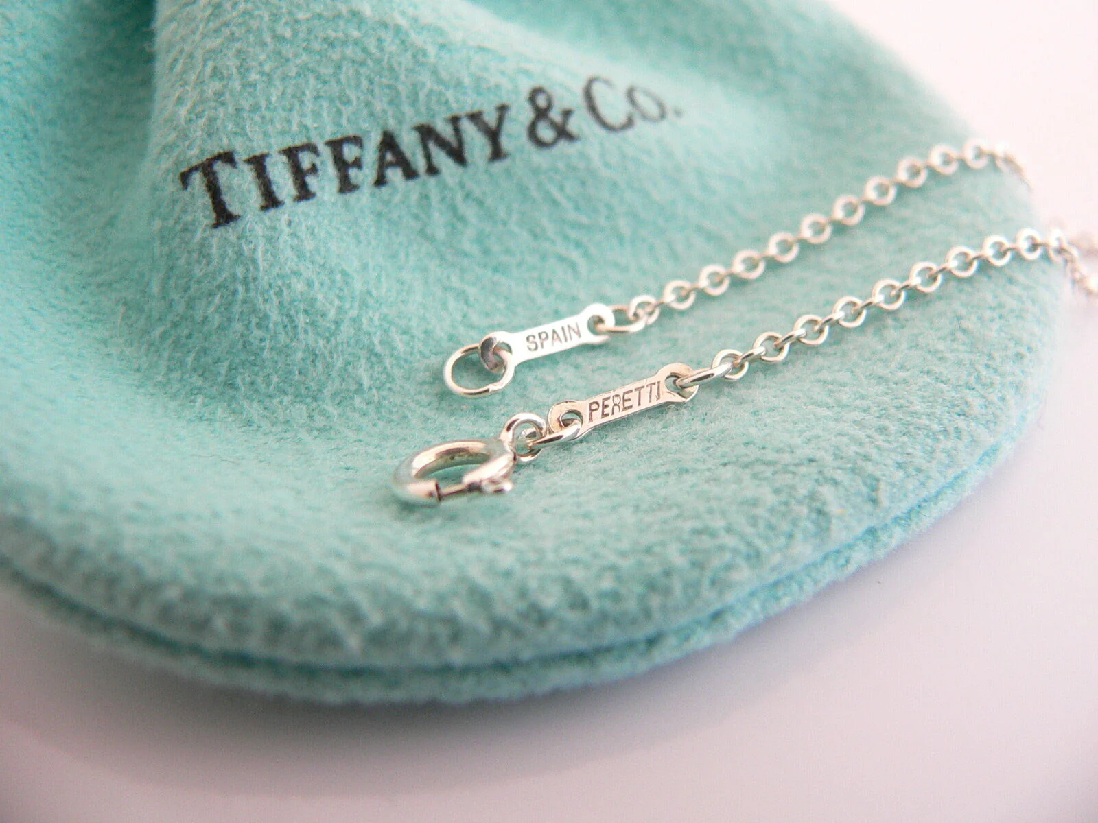 Tiffany & Co Silver Peretti 3 Open Heart Pendant Necklace Charm Chain Gift Pouch