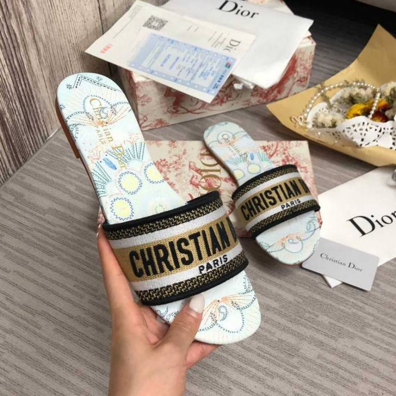 Dior DWAY Slide Slipper Sandals (Replica)