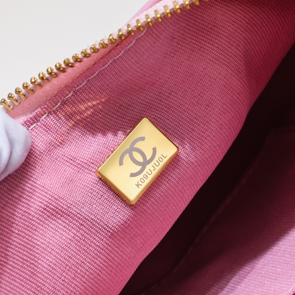 Chanel 23A Fringed Gold Chain Hobo Underarm Shoulder Bag Handbag