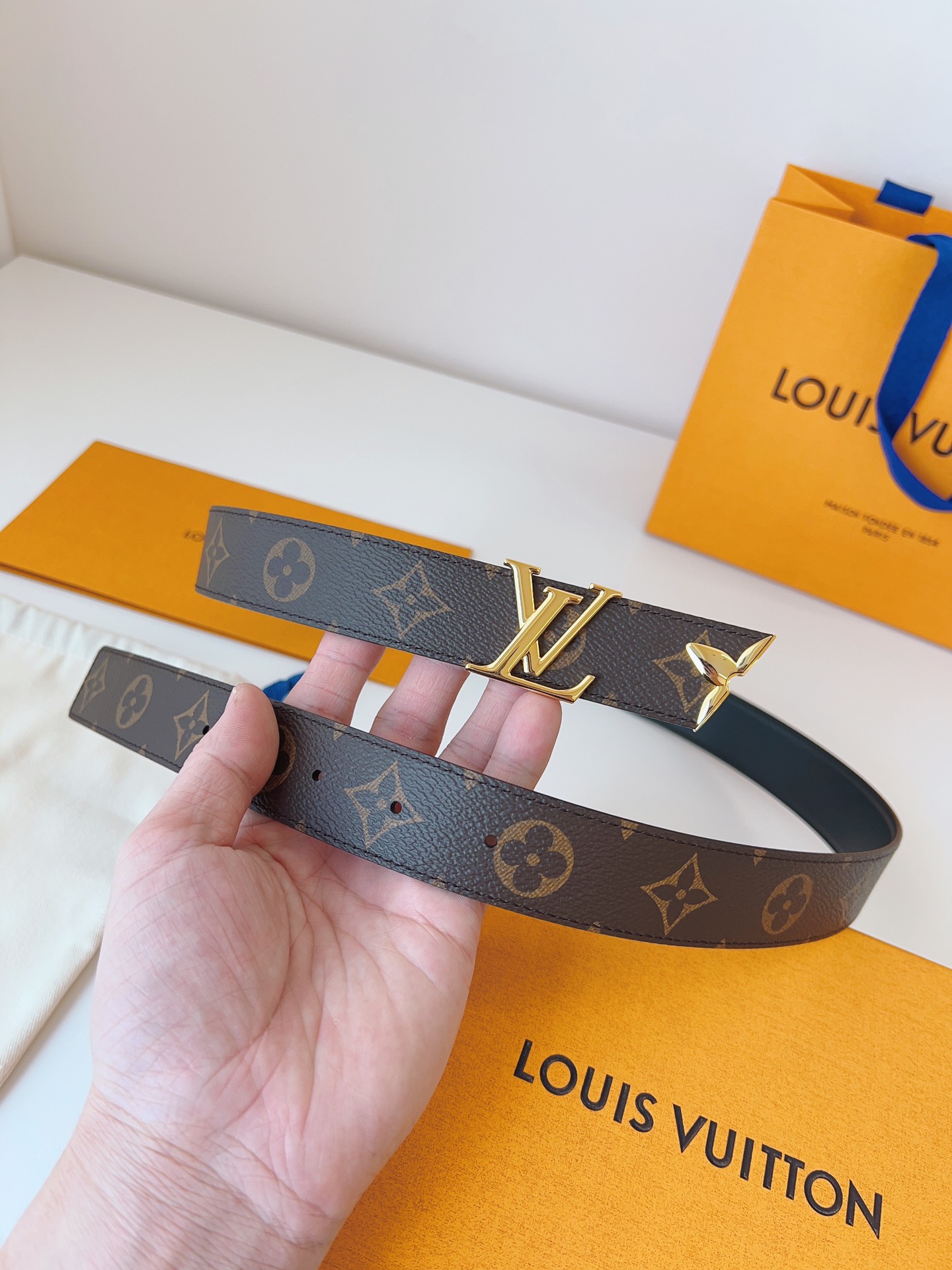 Louis Vuitton LV Leather Belts 1:1 Mirror Version