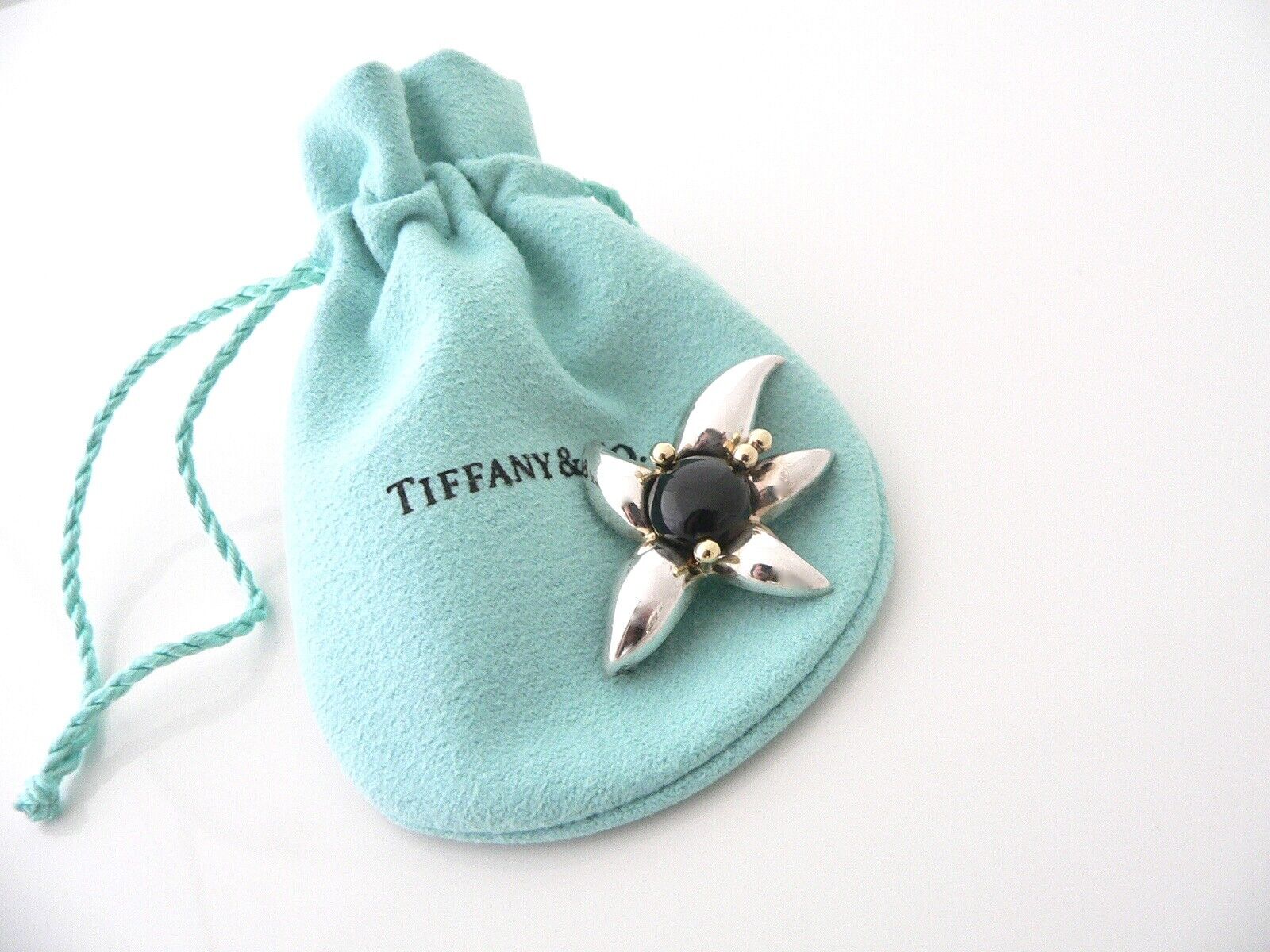 Tiffany & Co Onyx Flower Pin Silver 18K Brooch Gold Love Gift Pouch Nature Art