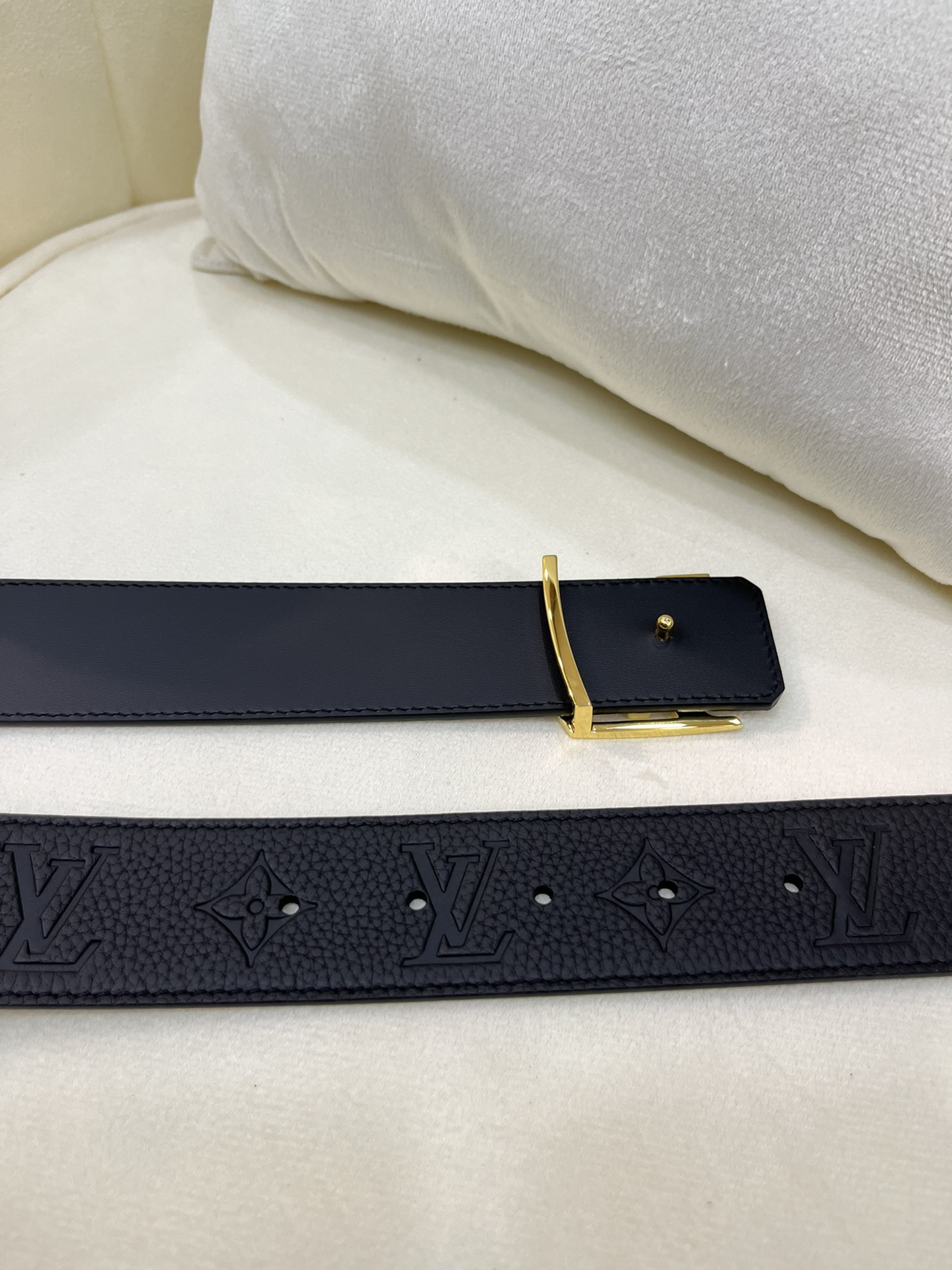 Louis Vuitton LV Leather Belts 1:1 Mirror Version