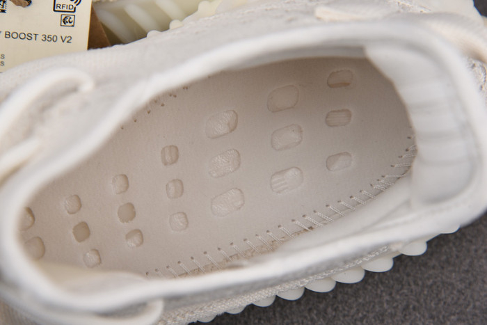 Yeezy Boost 350 V2 BONE HQ6316