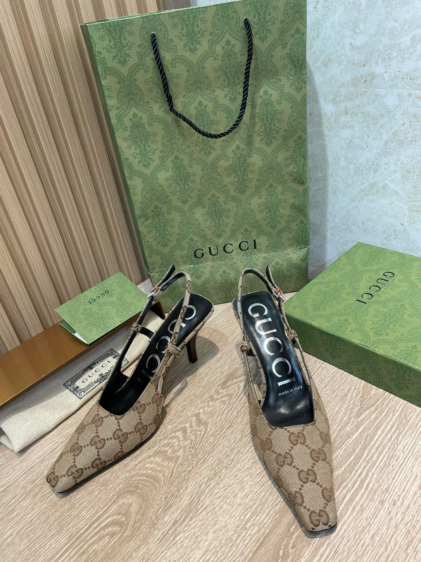 Gucci Toe Cap Sandals Slide Sandal (Replica)