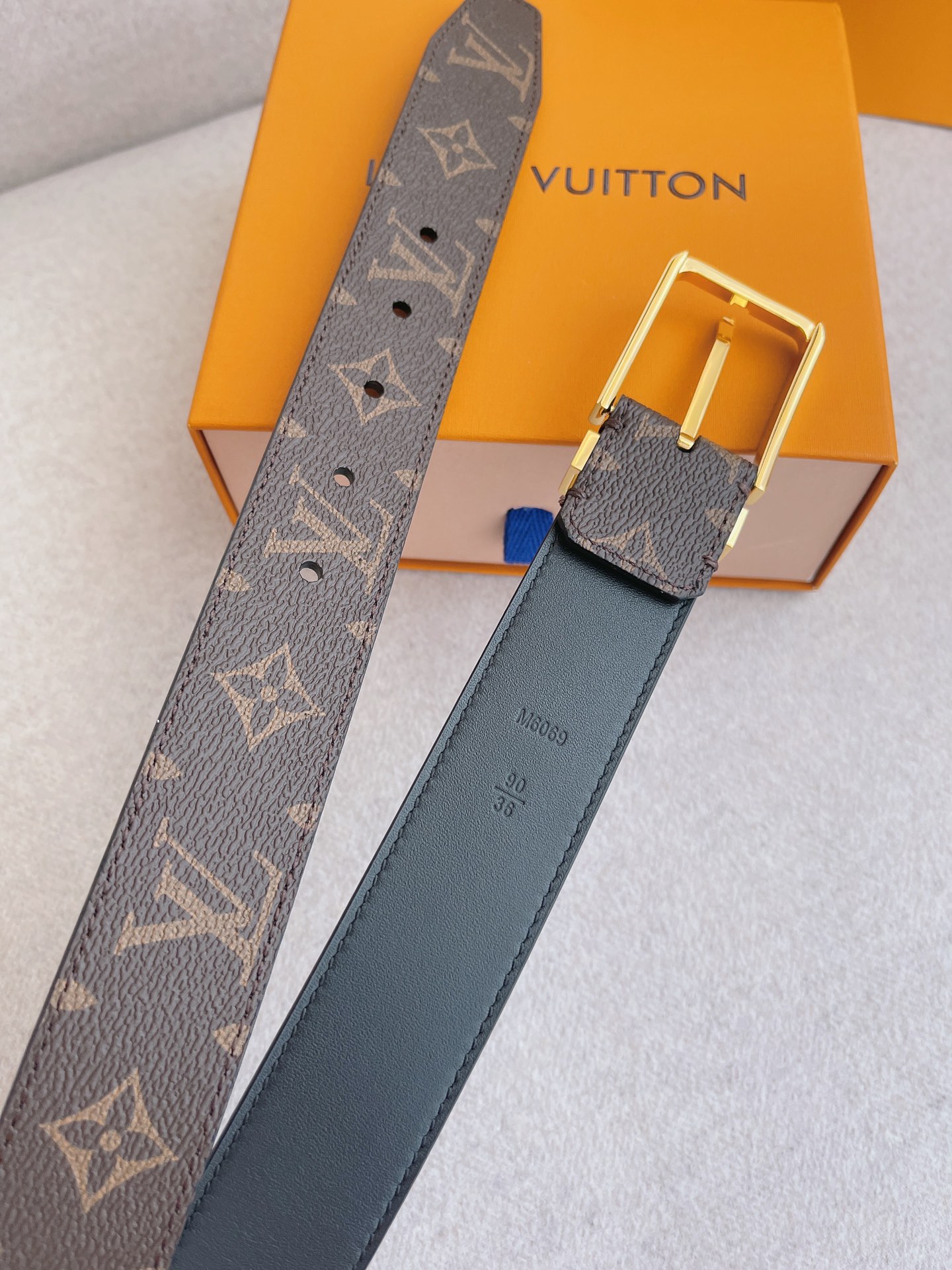 Louis Vuitton LV Leather Belts 1:1 Mirror Version