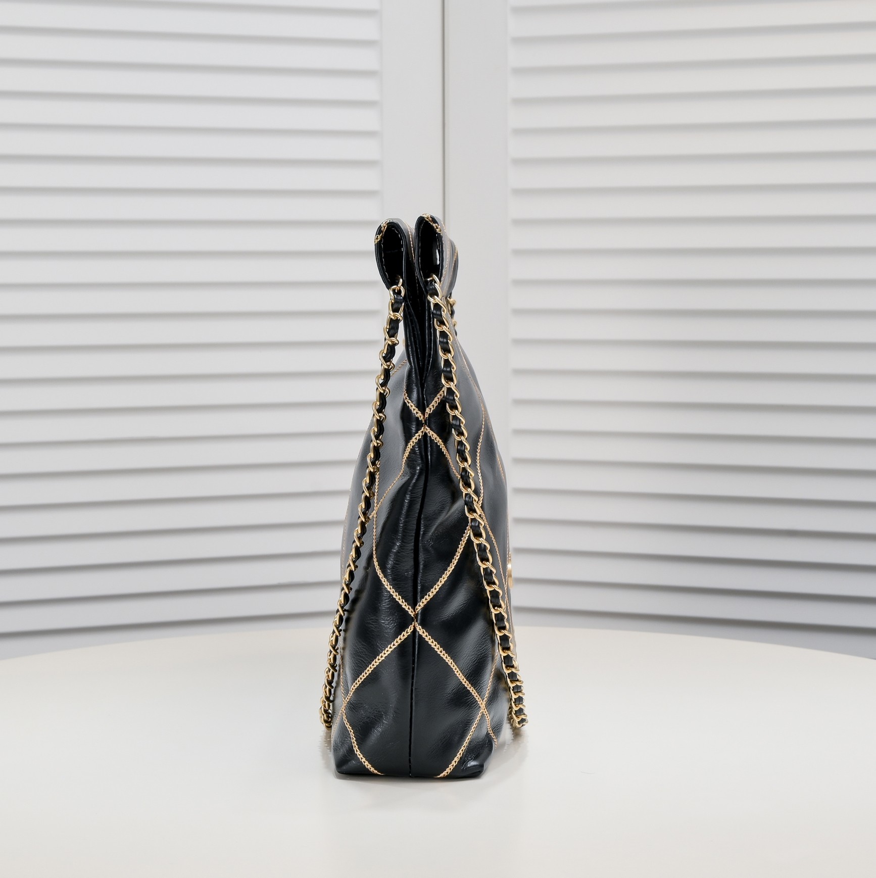 Chanel 22 Bag Pearl Bag Golden Thread Large Shoulder Bag Handbag