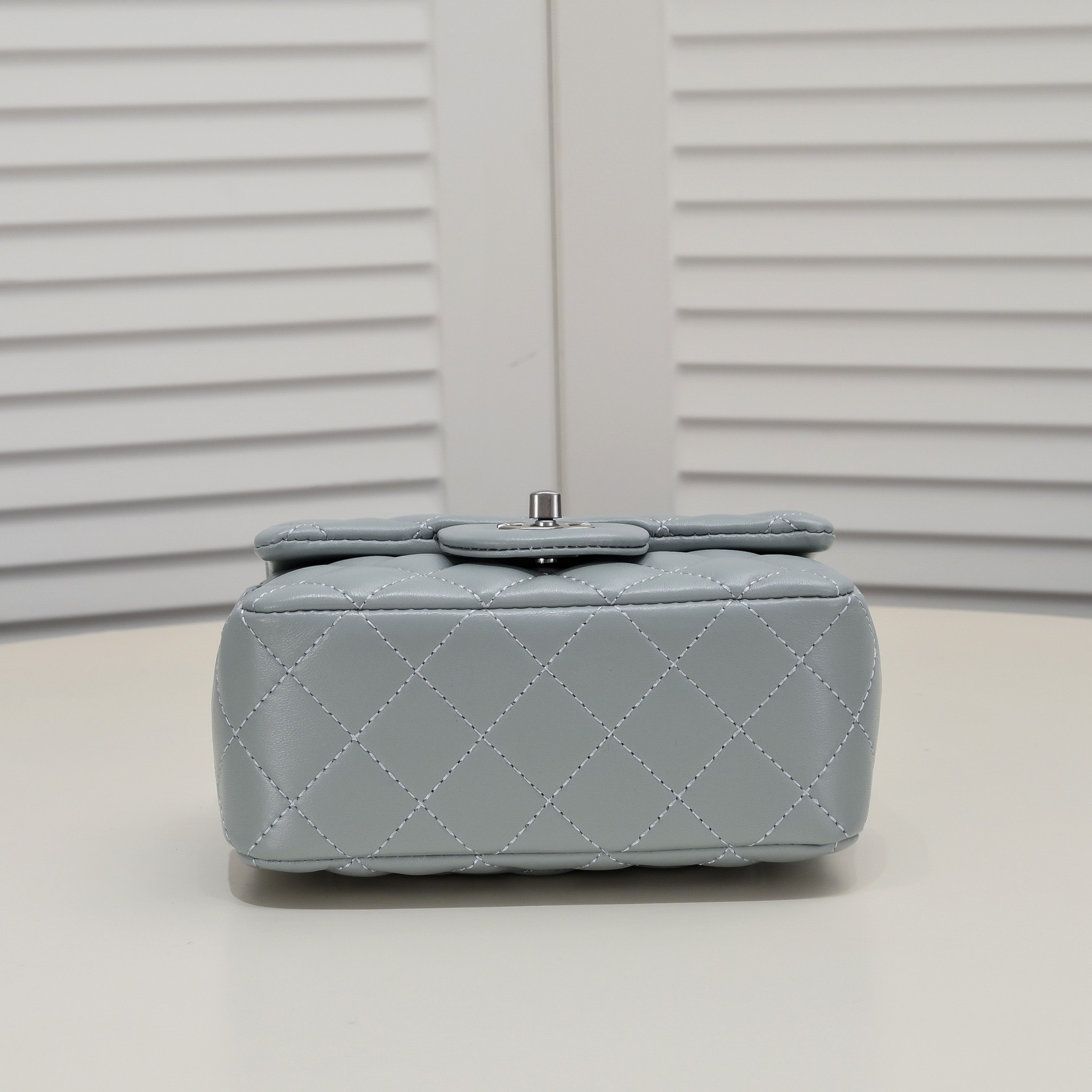 Chanel Cross Body Metal Ball Chain Shoulder Bag Handbag