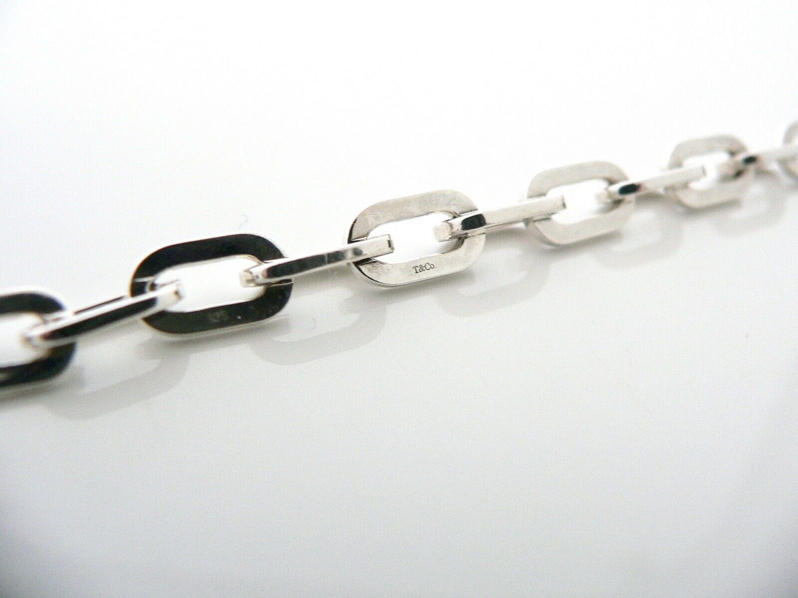 Tiffany & Co Silver Oval Links Bracelet Bangle Chain Gift Love 8 Inch Statement