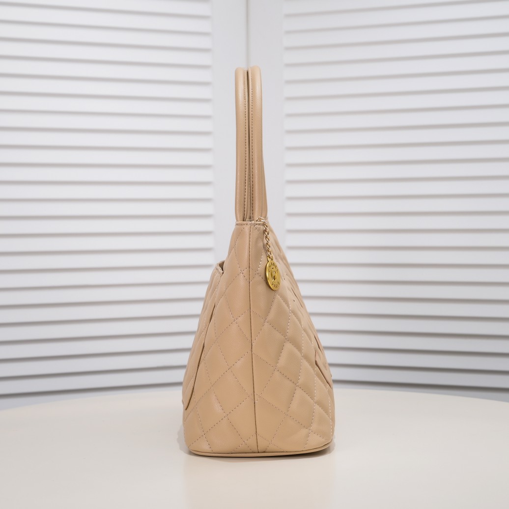 Chanel Vintagep Hilton Bag Tote  Shoulder Bag Handbag