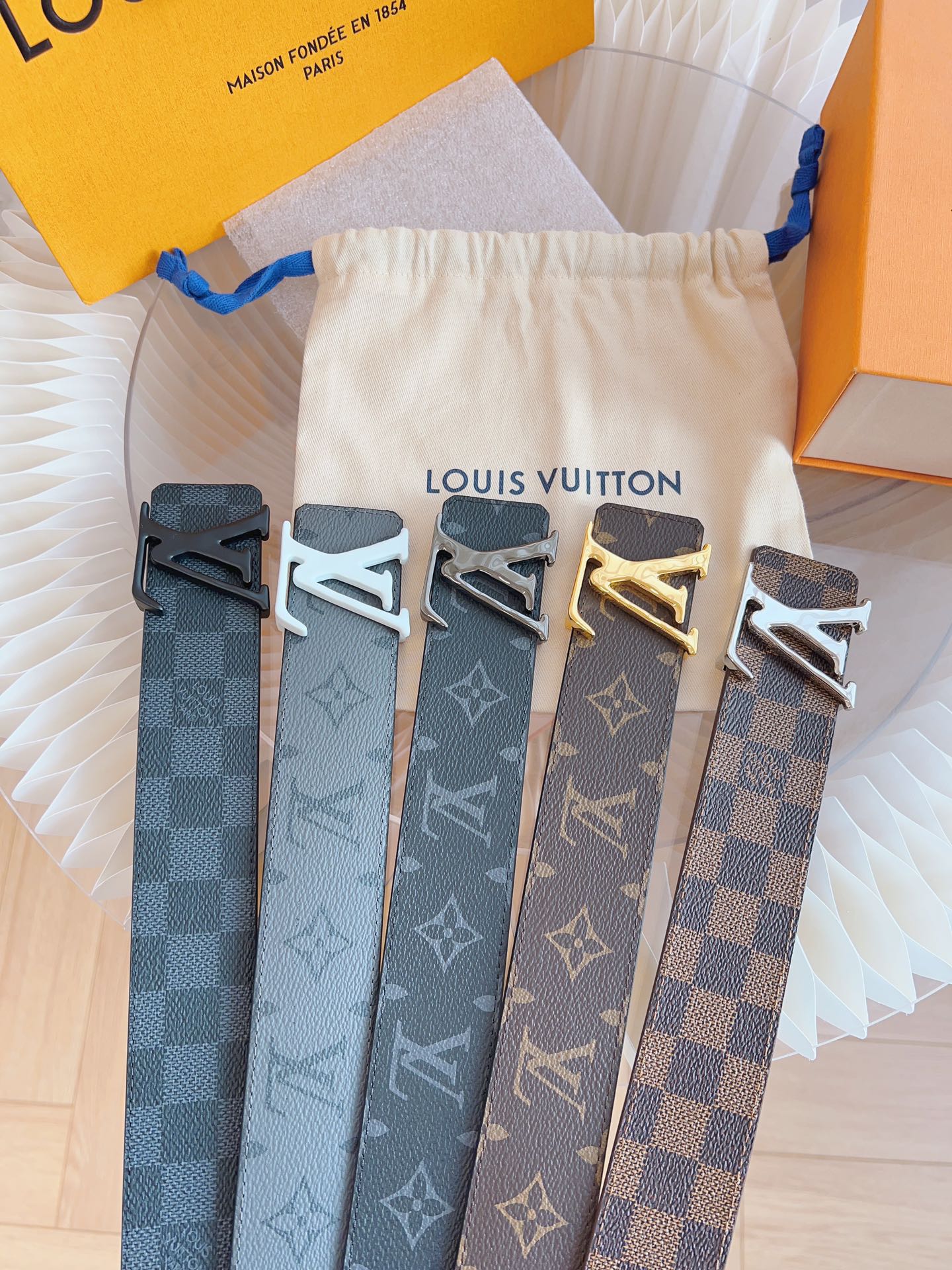 Louis Vuitton LV Leather Belts 1:1 Mirror Version