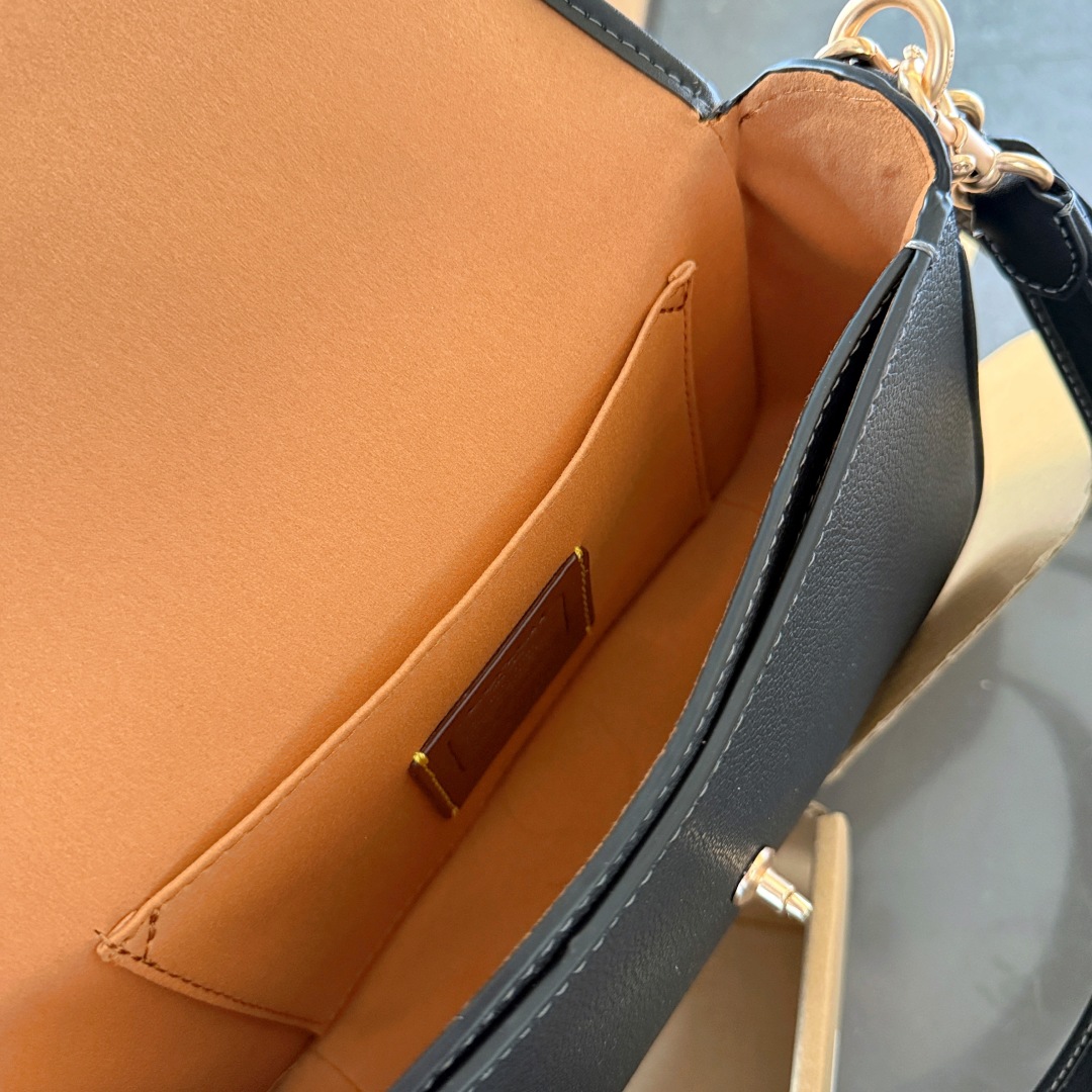 Coach Hadley Bag 006 DB571 24cm