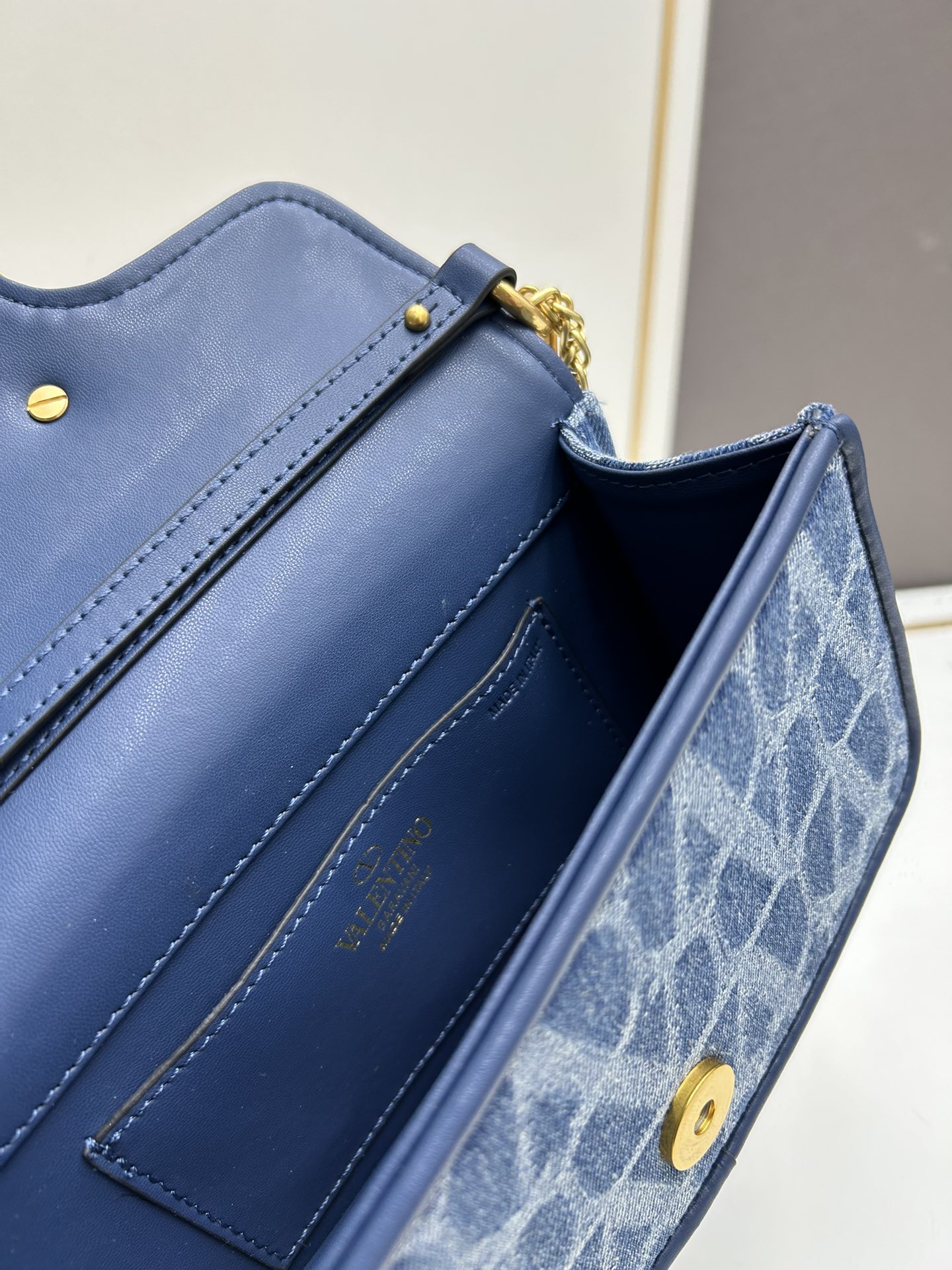 Valentino GARAVANI ALLTIME Crossbody bag 8117#