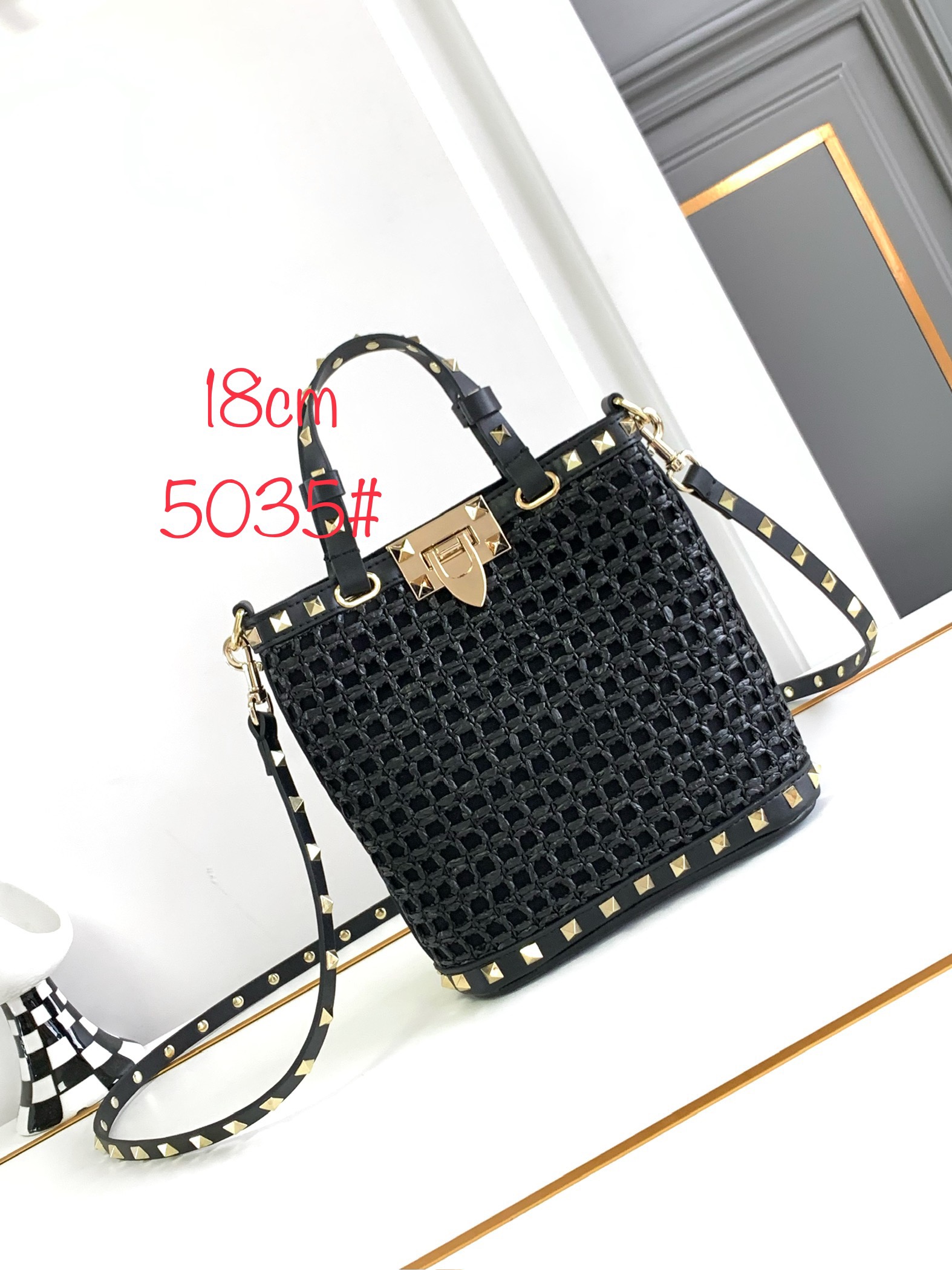 Valentino Rockstud Bucket Bag 5035 MTX571 18cm