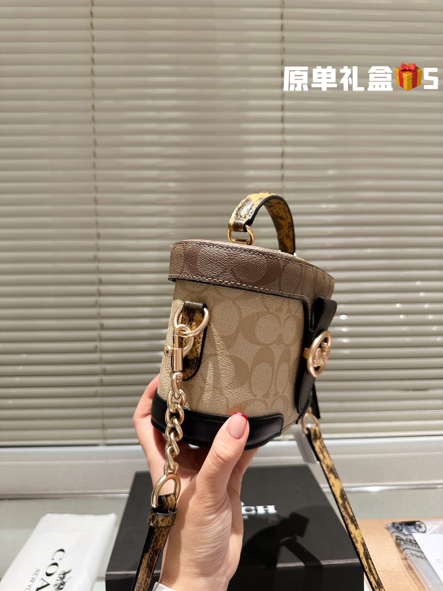 COACH GEORGIE Cosmetic Bag 026 LLS561 21cm