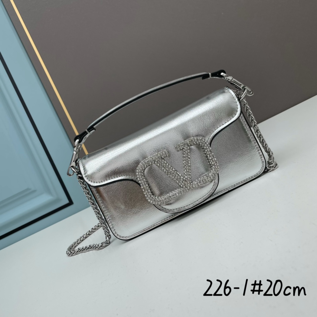 Valentino MINI LOCÒ Crossbody bag 20226-1