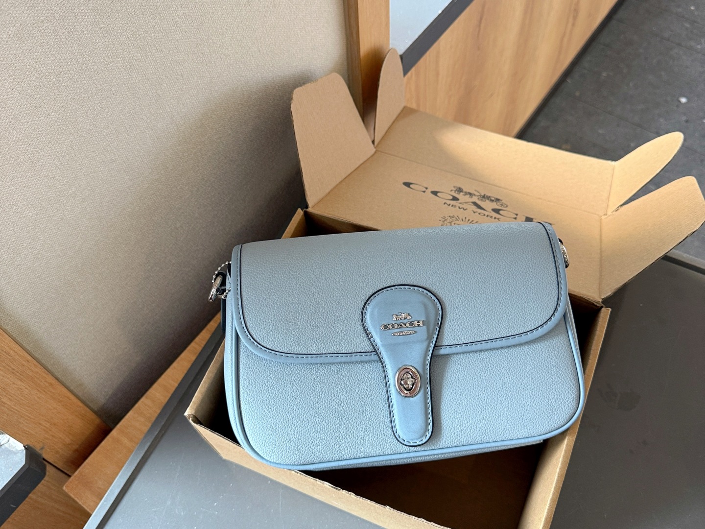 Coach Hadley Bag 006 DB571 24cm