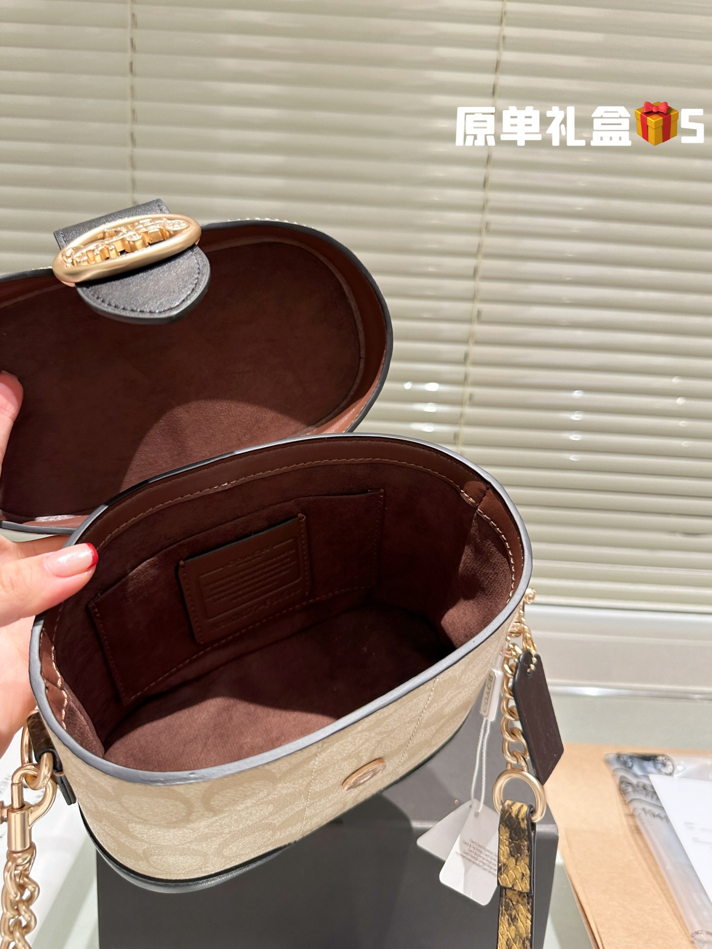 COACH GEORGIE Cosmetic Bag 026 LLS561 21cm