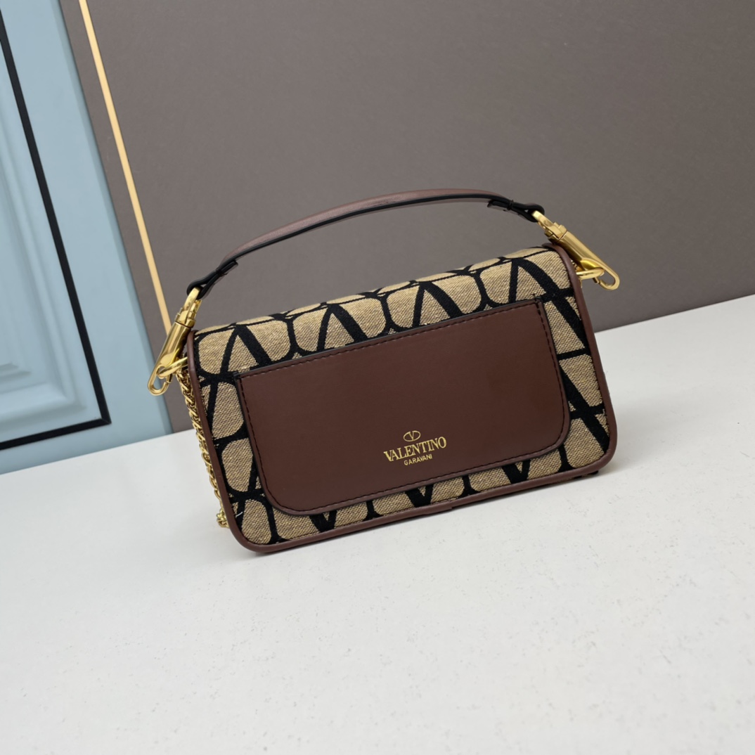 Valentino Garavani Calfskin Clutch Bag 5102