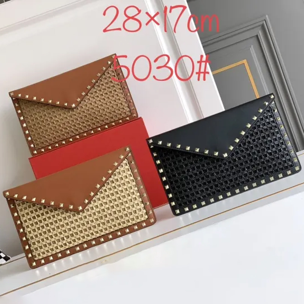 Valentino Rockstud Clutch 5030 MTX59 28cm