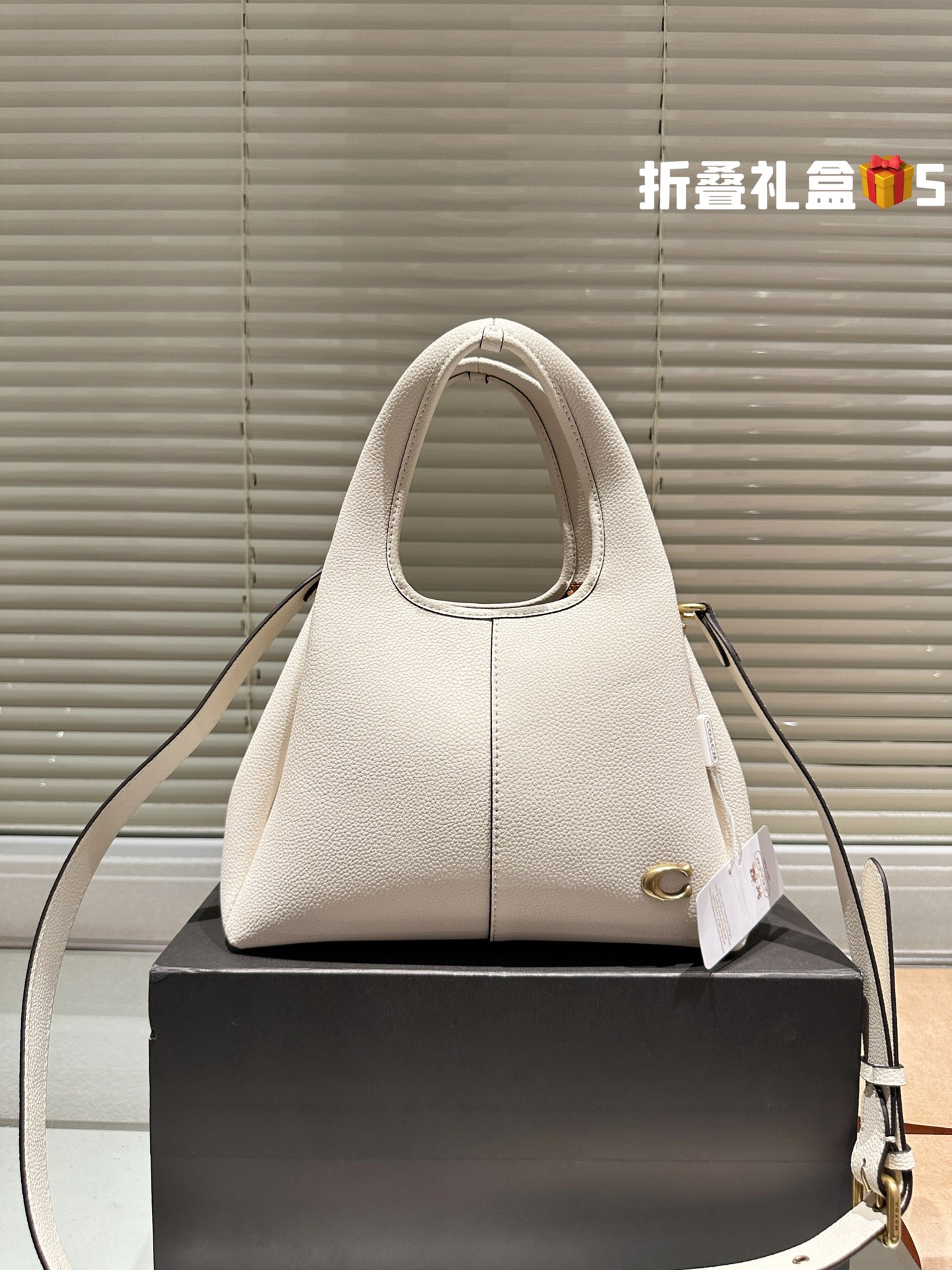 COACH LANA Shoulder Bag 017 LLS581 22cm