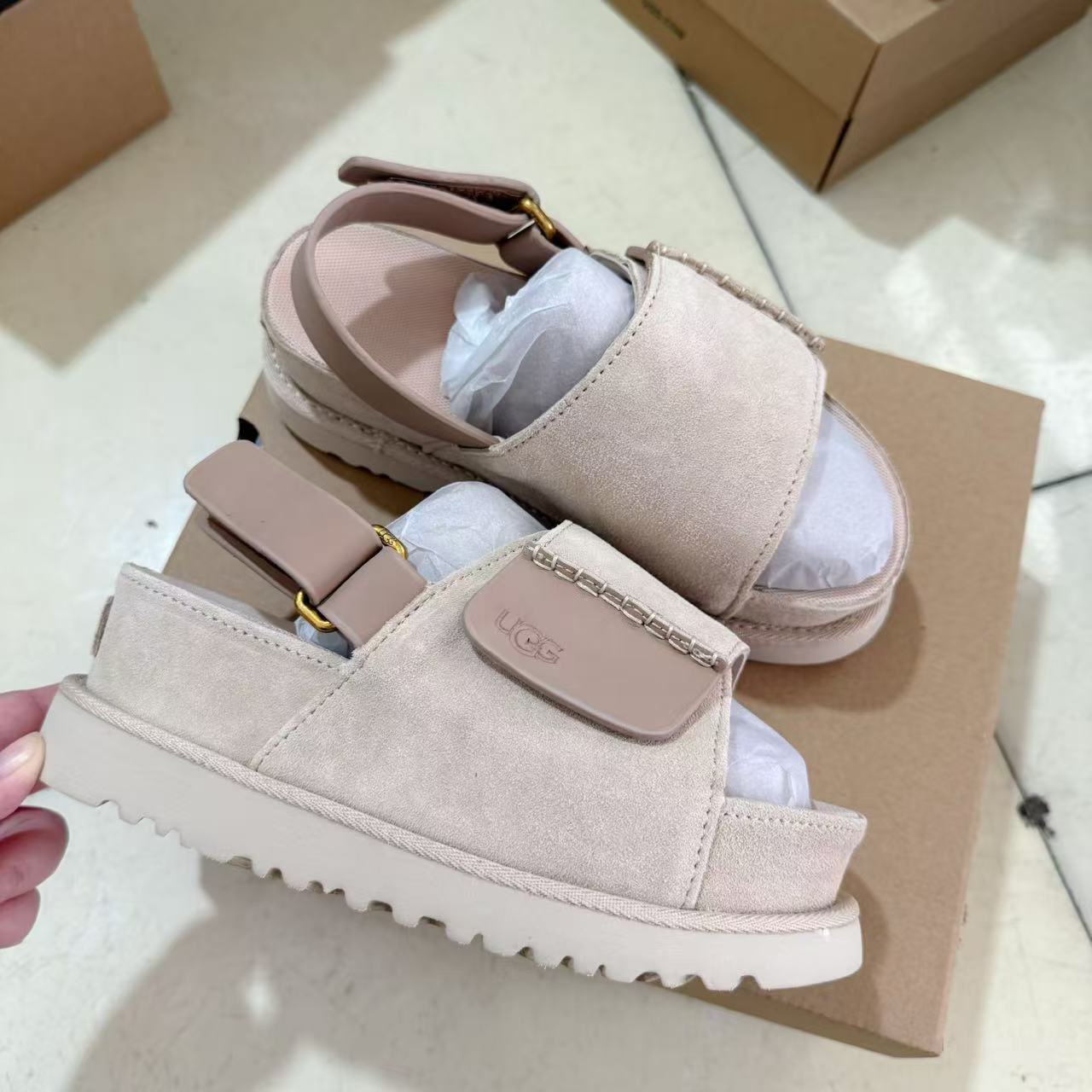 UGG New Autumn/Winter Slip-On Lazy Mule Slippers - High Quality Version(Replica)