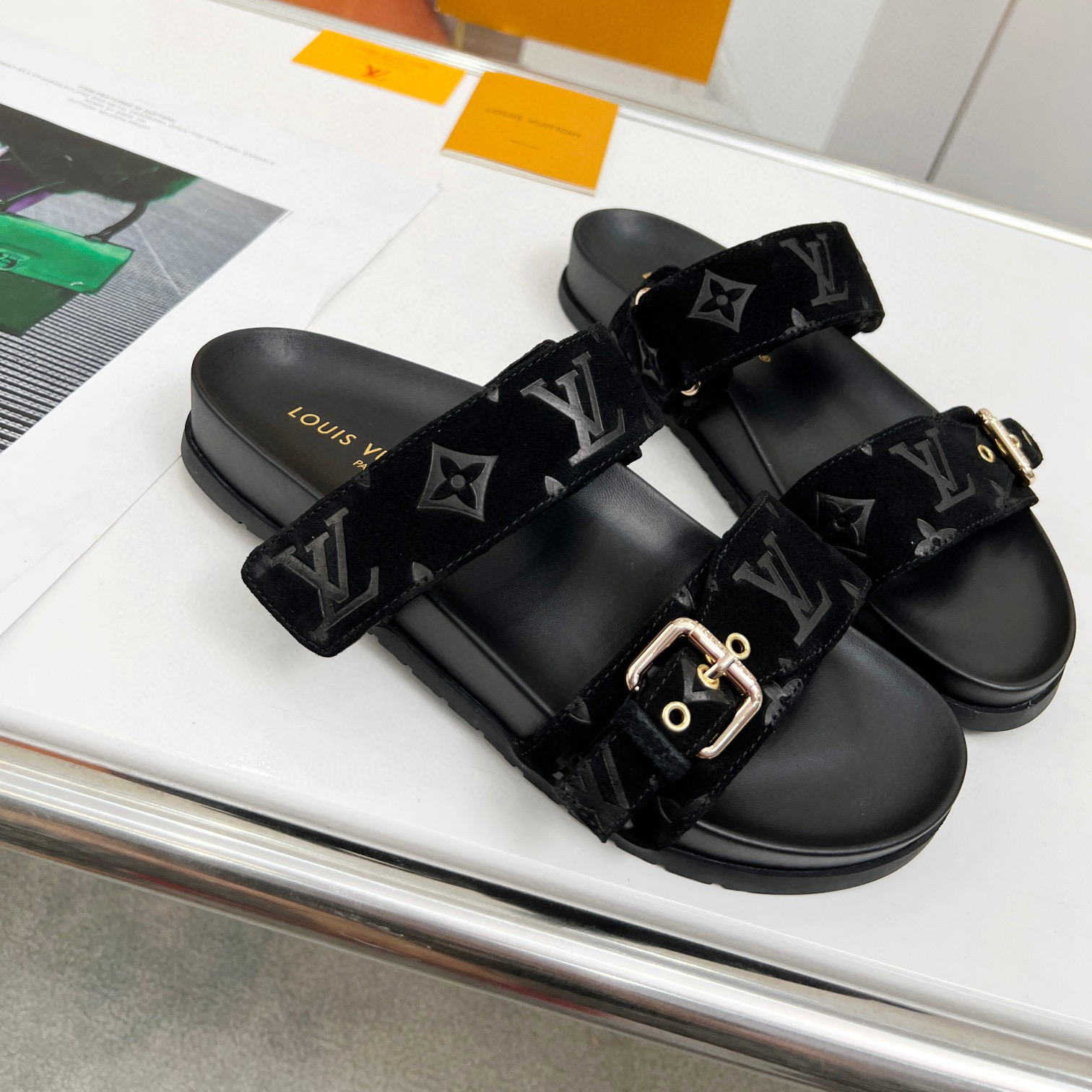 Louis Vuitton LV Bom Dia Fashion Flip-flops Slide Sandal (Replica)