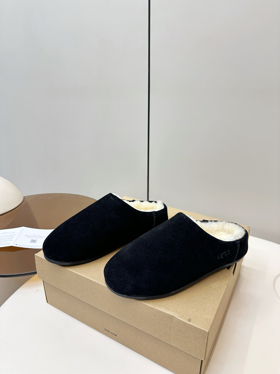 UGG New Autumn/Winter Slip-On Lazy Mule Slippers - High Quality Version(Replica)