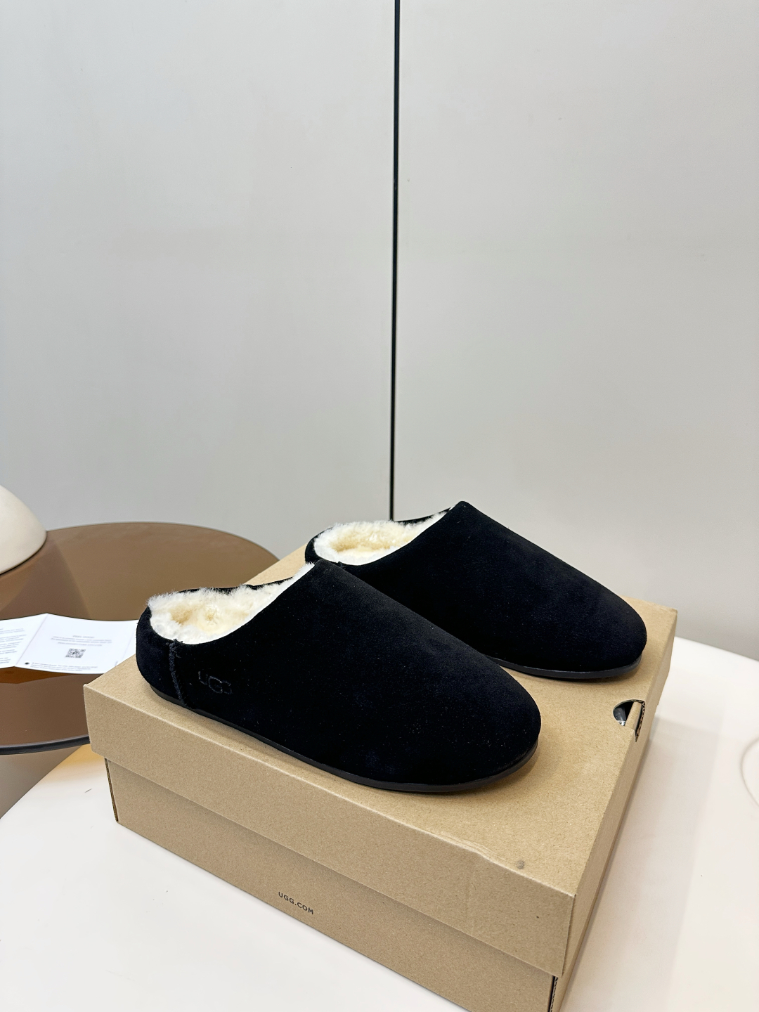 UGG New Autumn/Winter Slip-On Lazy Mule Slippers - High Quality Version(Replica)