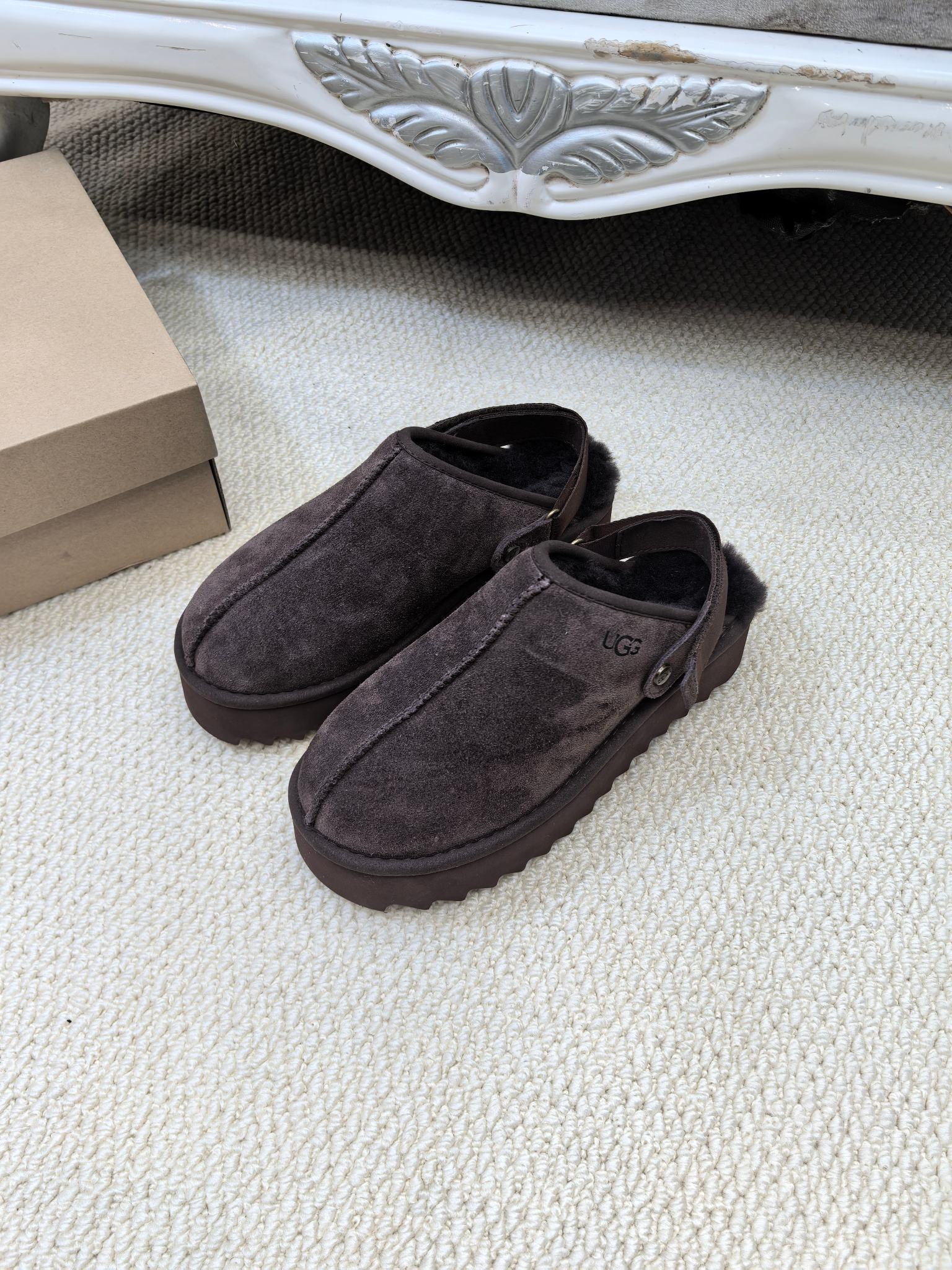 UGG shoes 042 BY071