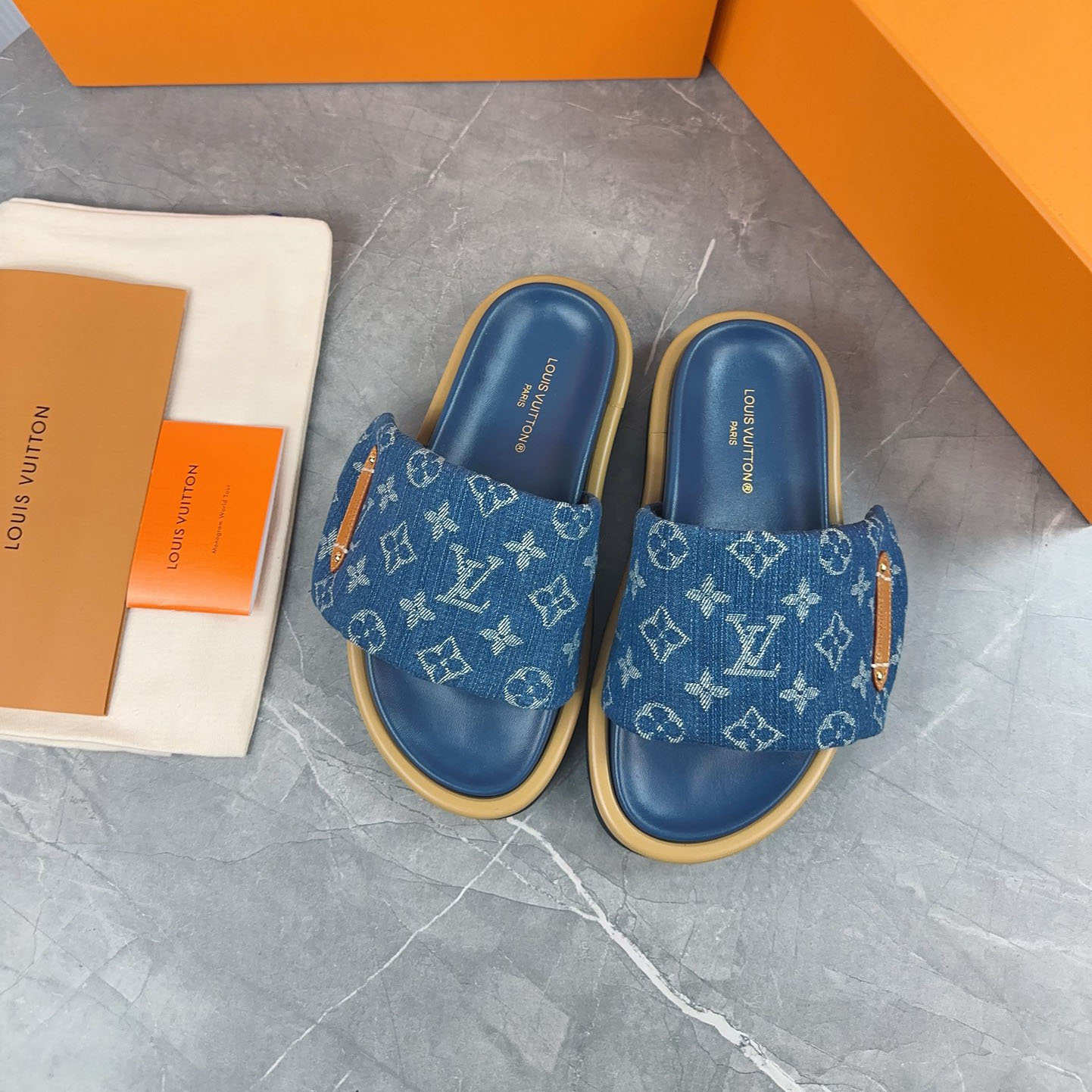 Louis Vuitton LV Pillow Comfortable Slide Sandals (Replica)