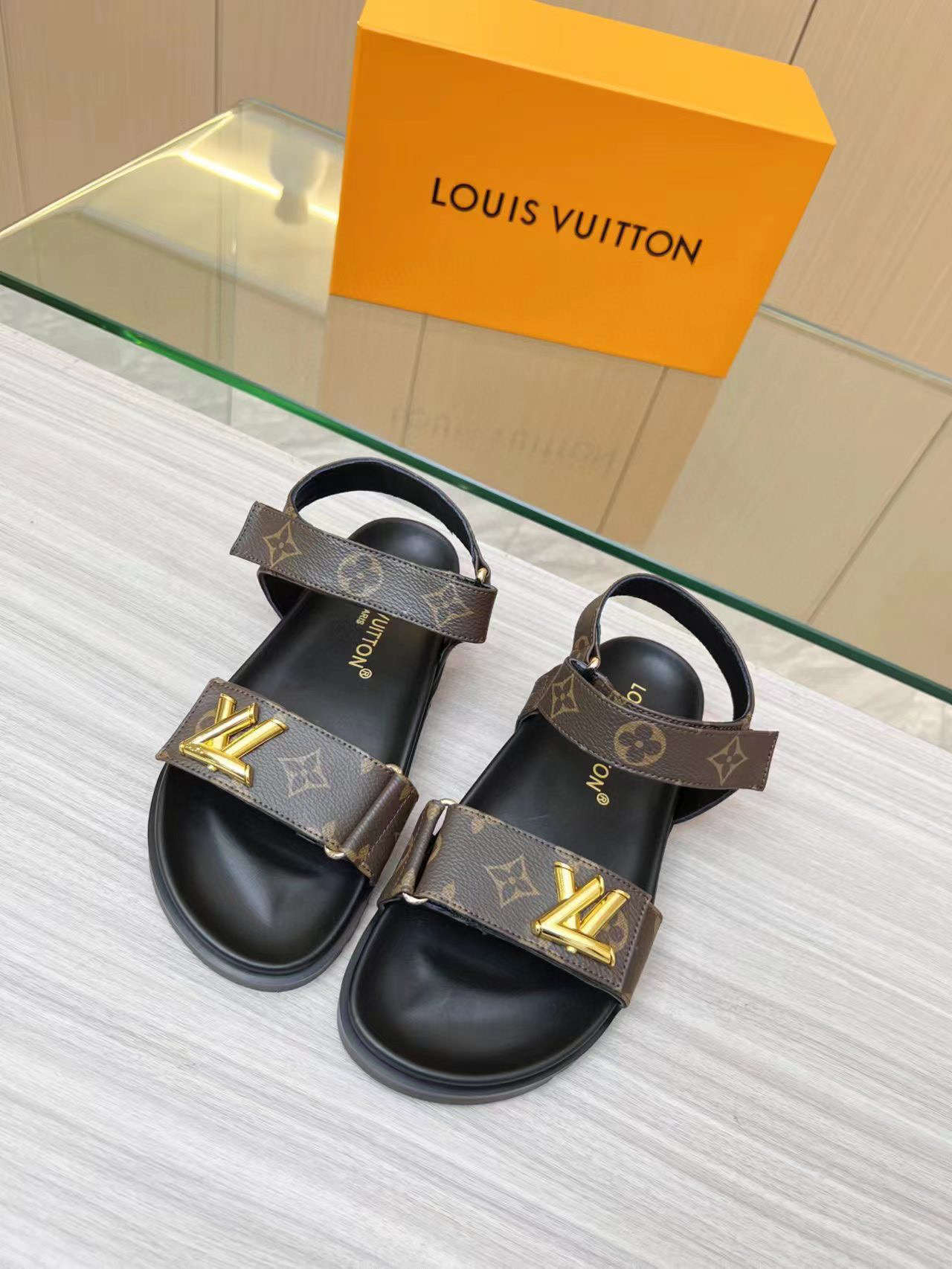 Louis Vuitton LV Sunset Beach Sandals Slide(Replica)