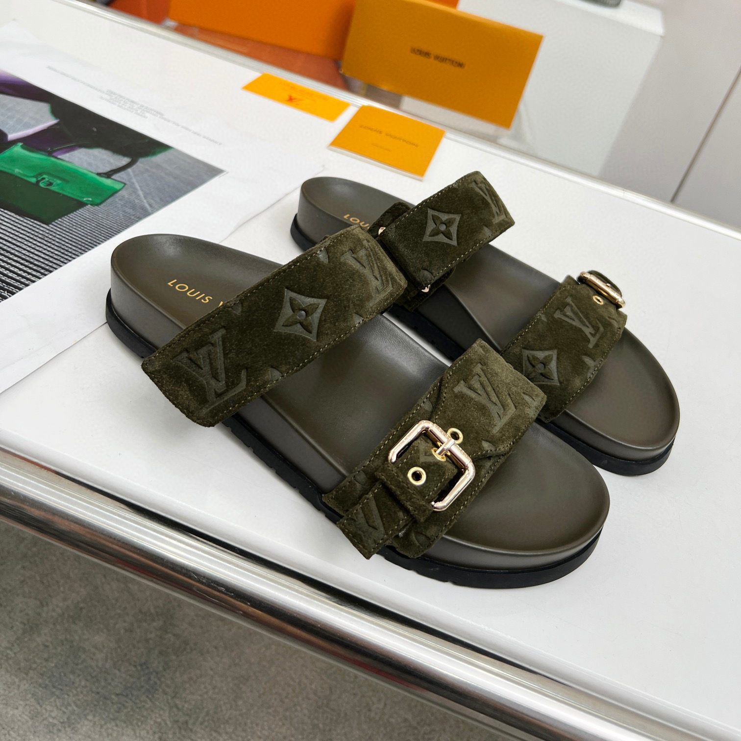 Louis Vuitton LV Bom Dia Fashion Flip-flops Slide Sandal (Replica)