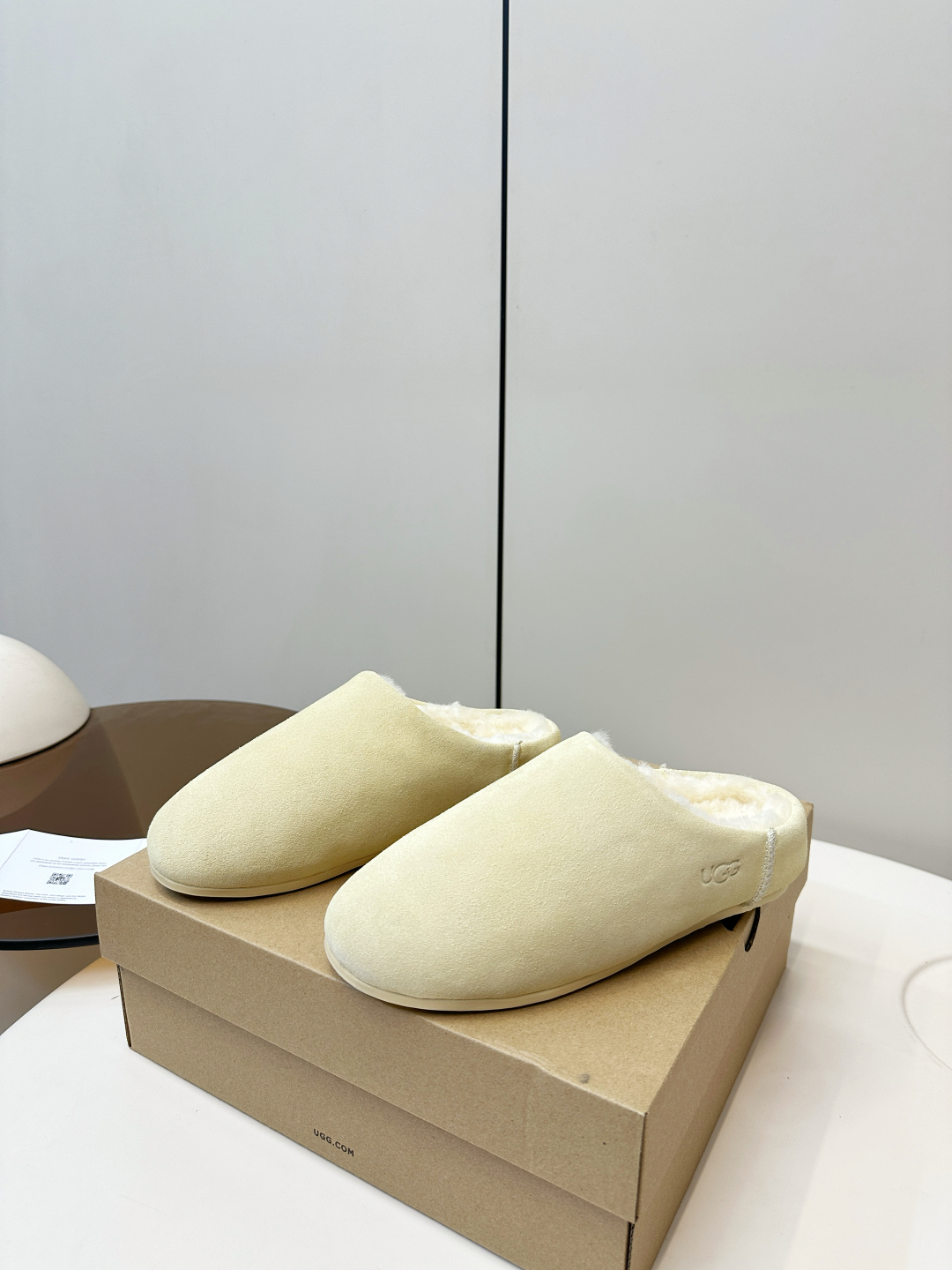 UGG New Autumn/Winter Slip-On Lazy Mule Slippers - High Quality Version(Replica)