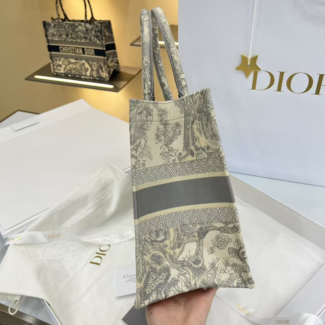 Dior Book Tote Small Medium Large Size Embroidery （10A）