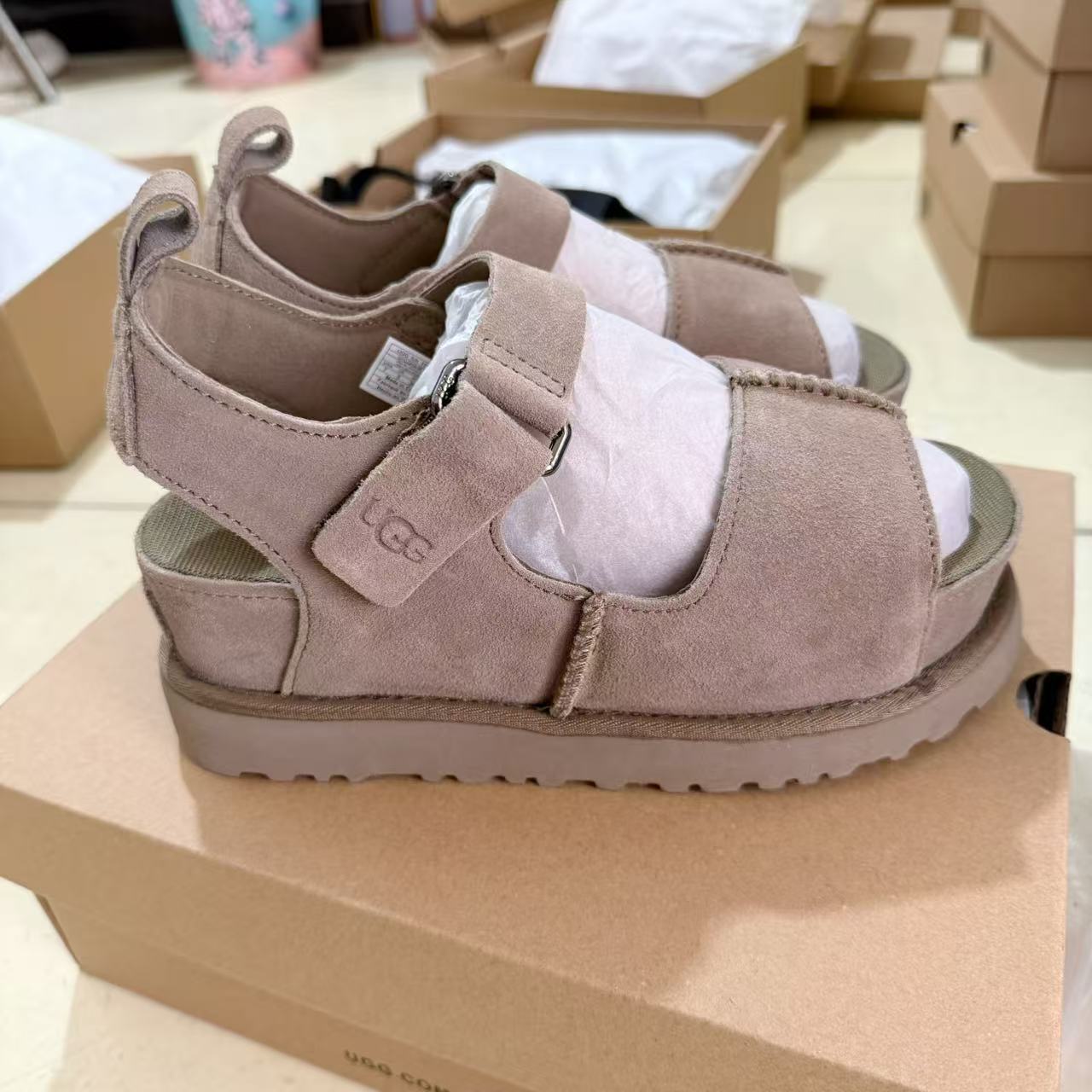 UGG New Autumn/Winter Slip-On Lazy Mule Slippers - High Quality Version(Replica)