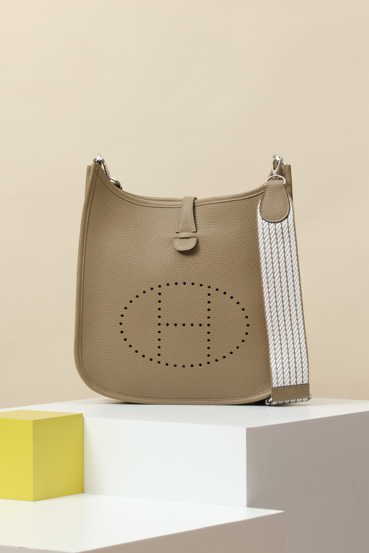 Hermes Yī fú lín Bags handbag Shoulder Bag 29cm （12AReplica）