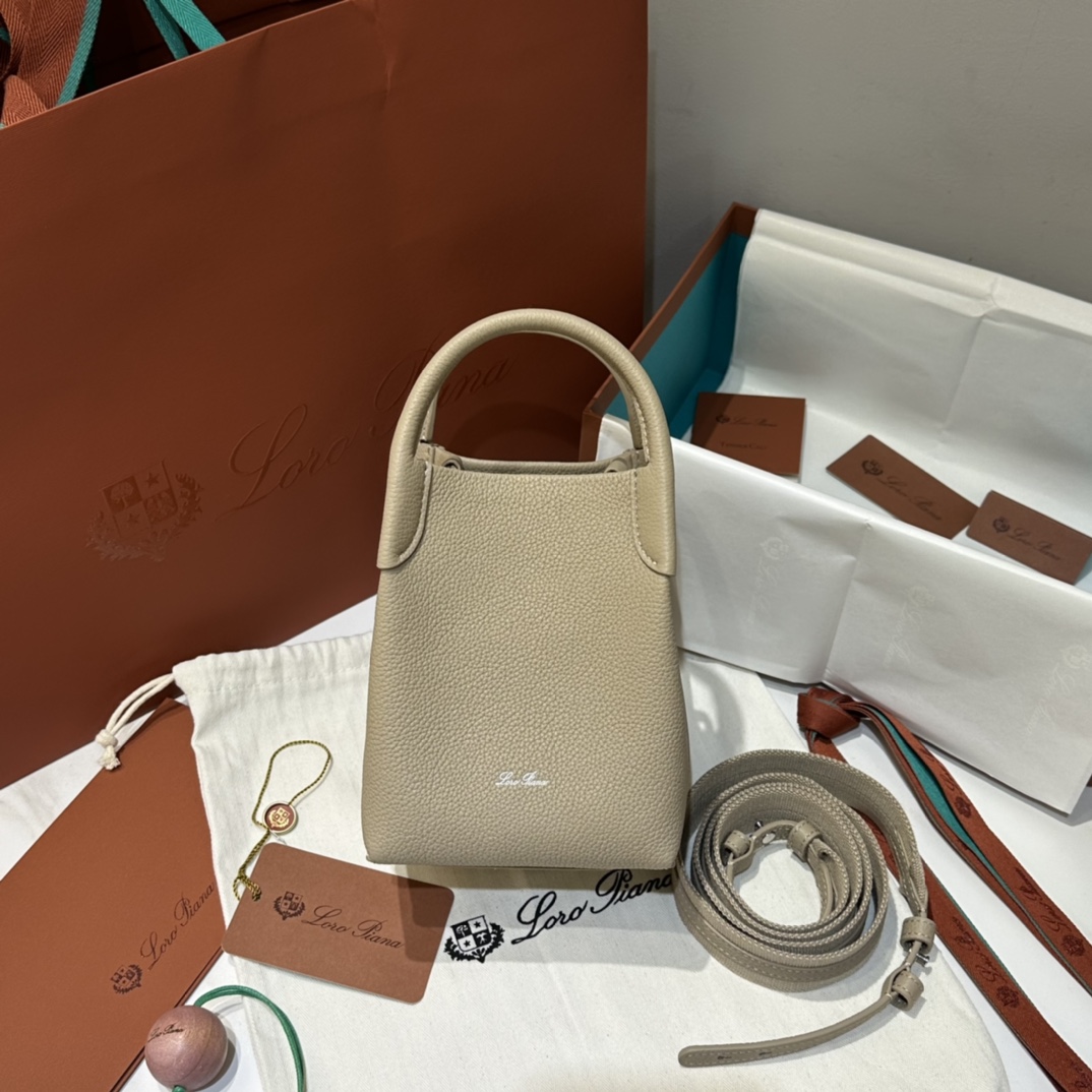 LoroPiana Bags  Bale New model  Bucket bag（12AReplica）