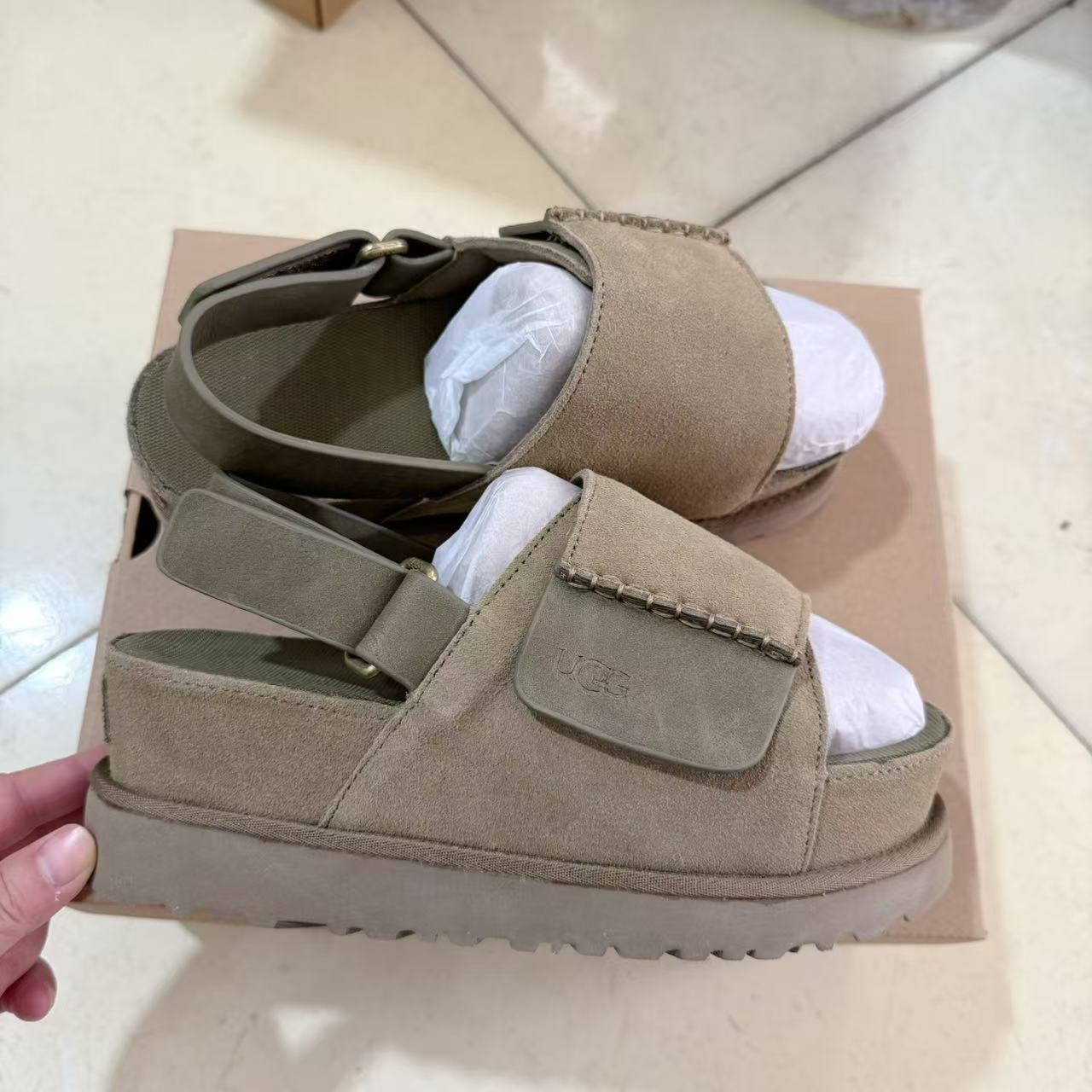 UGG New Autumn/Winter Slip-On Lazy Mule Slippers - High Quality Version(Replica)