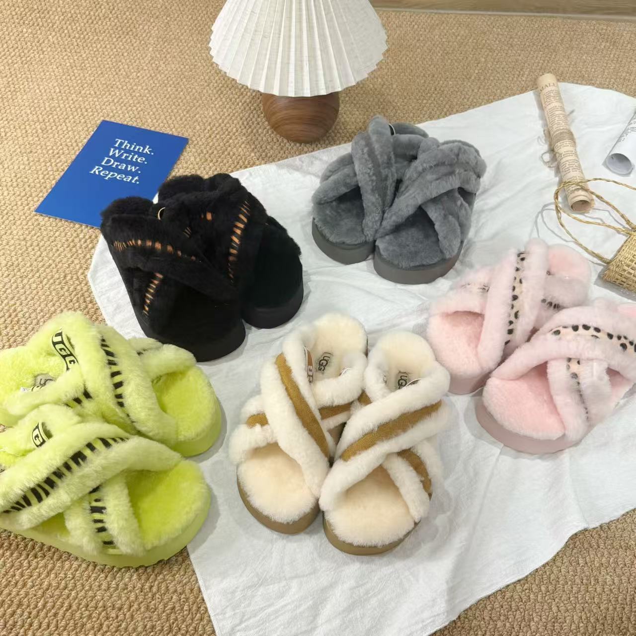 UGG New Autumn/Winter Slip-On Lazy Mule Slippers - High Quality Version(Replica)