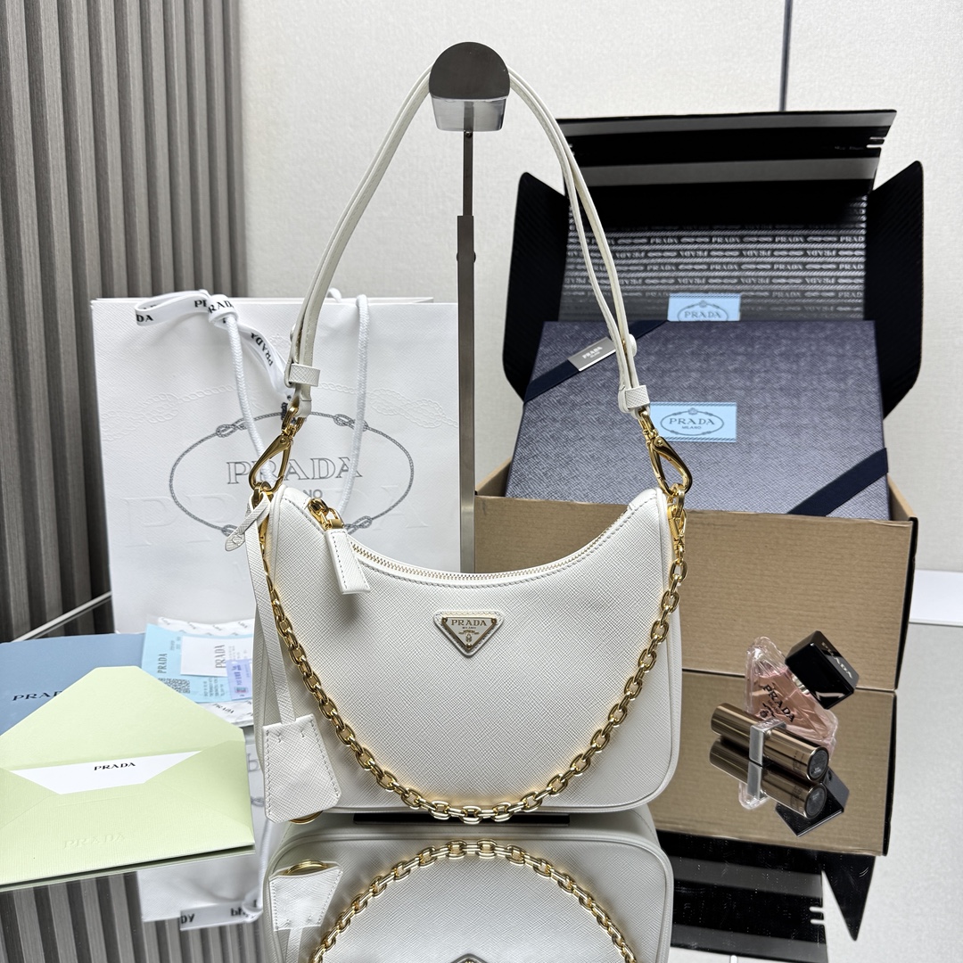 Prada  bags    Hobo 1BC204   Shoulder Bag  （10AReplica）