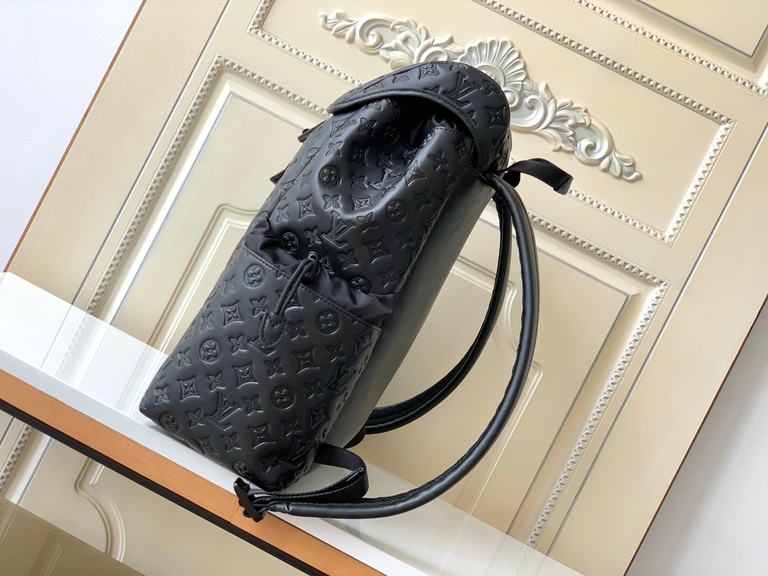 Louis Vuitton Bags Black Louis Vuitton Trekking Backpack for Men  M43680（12AReplica）