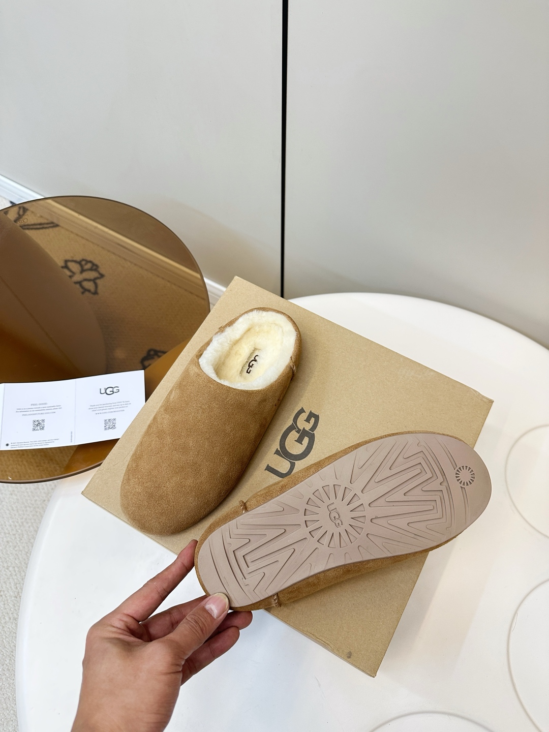 UGG New Autumn/Winter Slip-On Lazy Mule Slippers - High Quality Version(Replica)