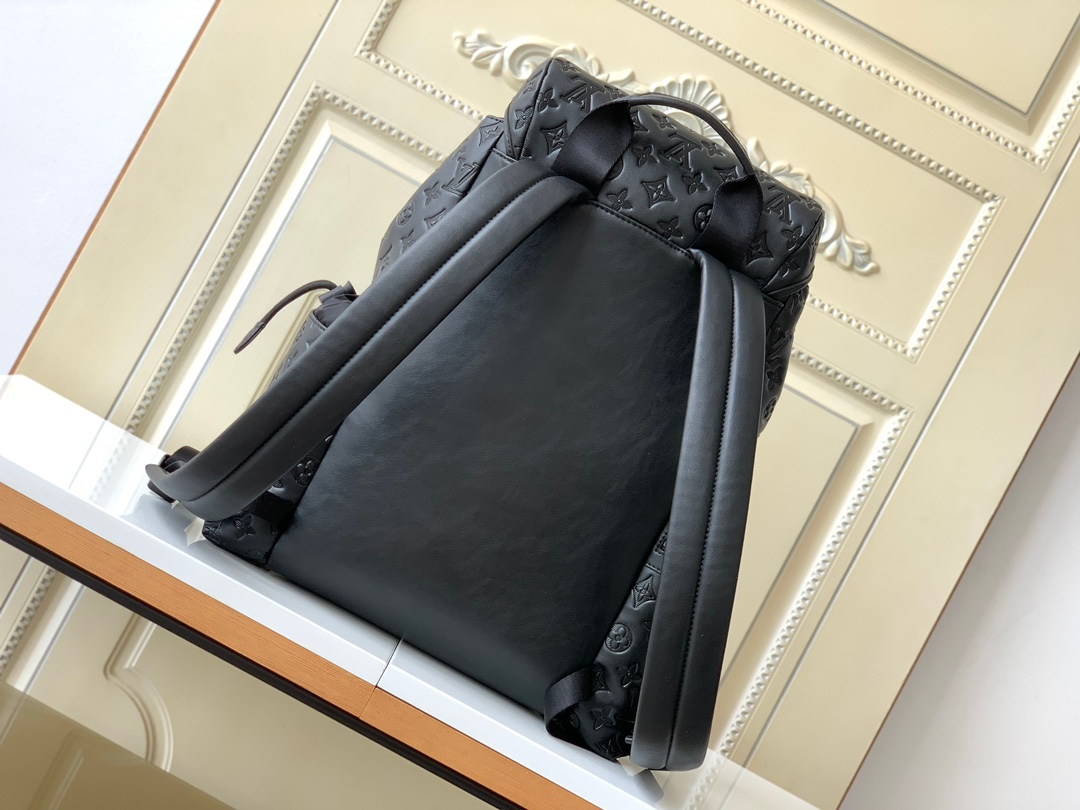 Louis Vuitton Bags Black Louis Vuitton Trekking Backpack for Men  M43680（12AReplica）
