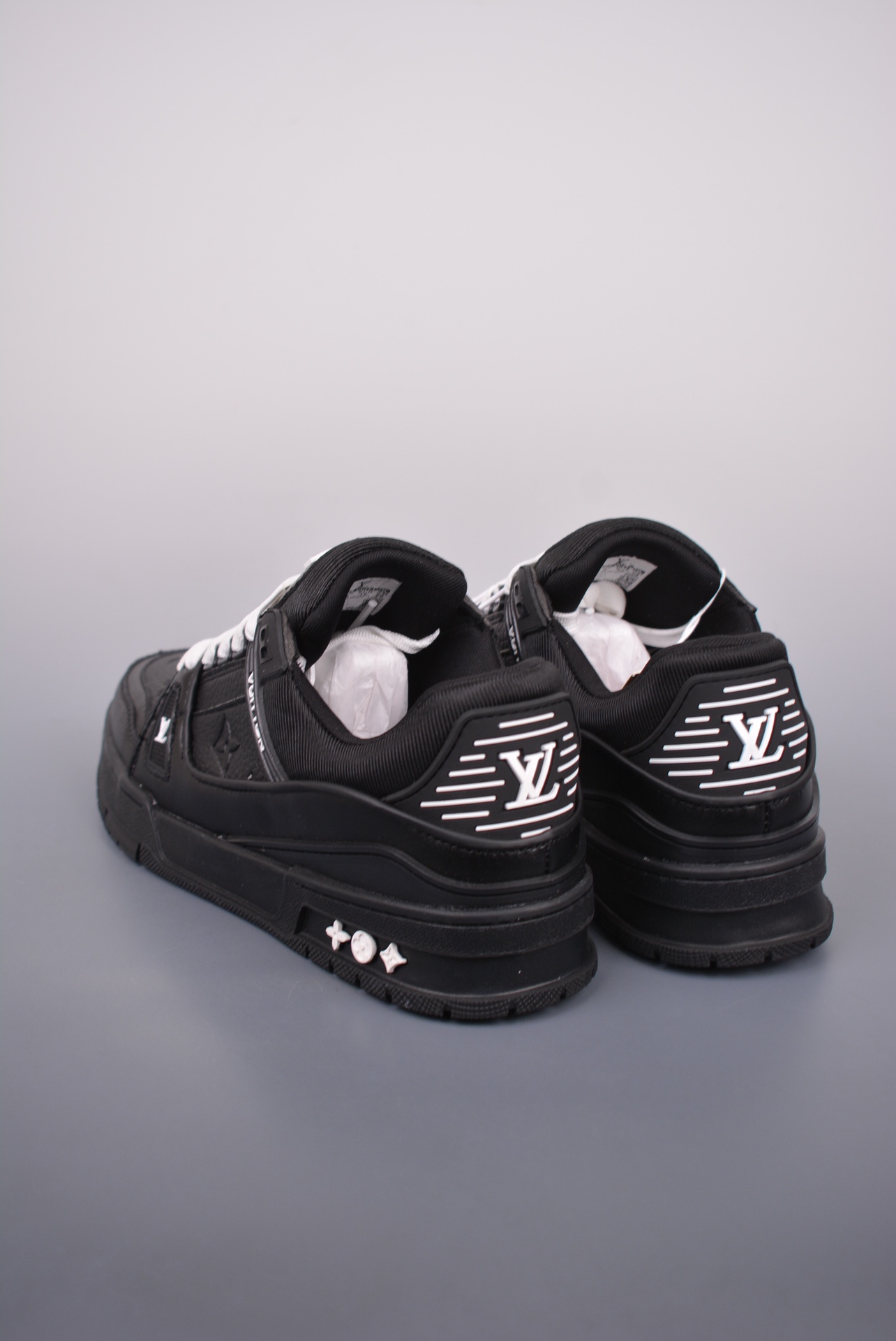 Louis Vuitton Trainer Sneakers(Replica)