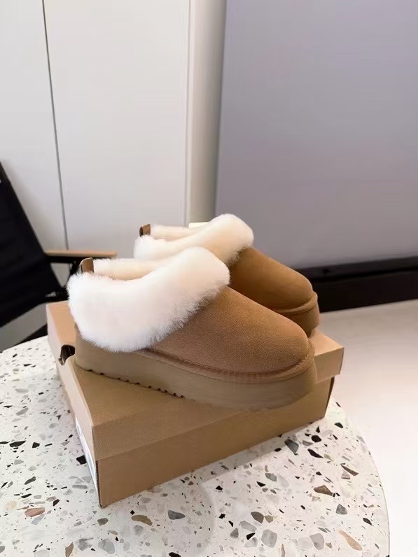UGG New Autumn/Winter Slip-On Lazy Mule Slippers - High Quality Version(Replica)